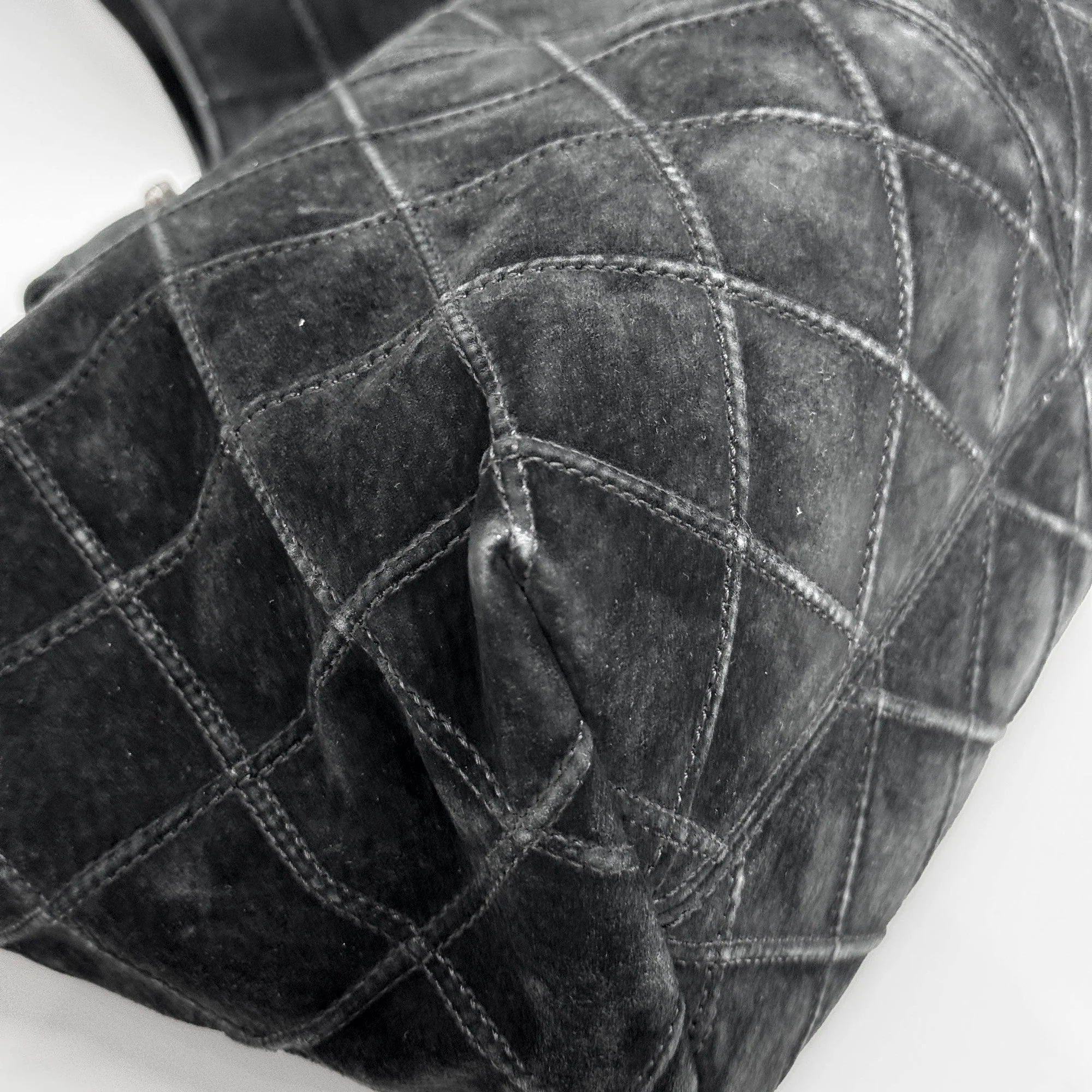 2000-2002 Quilted Black Suede Hobo Bag - Image 9