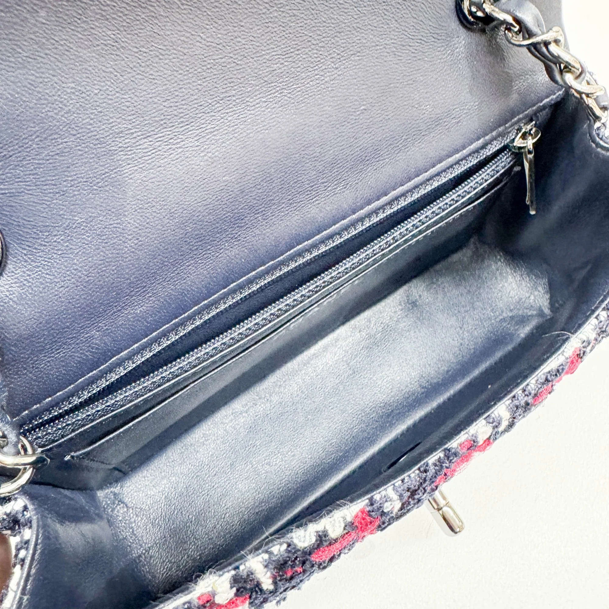 2019 Mini Classic Flap Navy and Burgundy Tweed Chain Shoulder Bag - Image 13