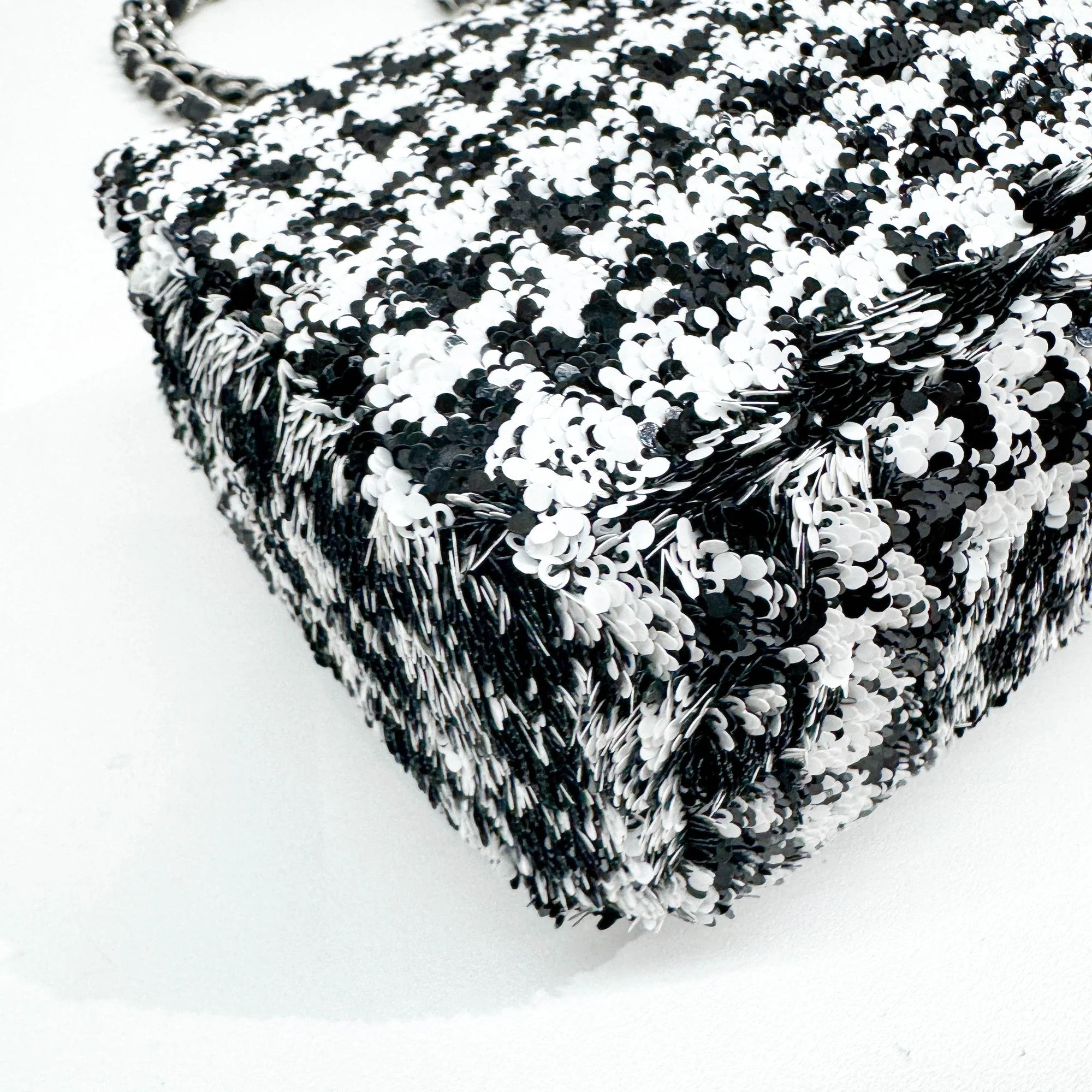 2021- Classic Flap Black & White Sequin Chain Shoulder Bag - Image 12