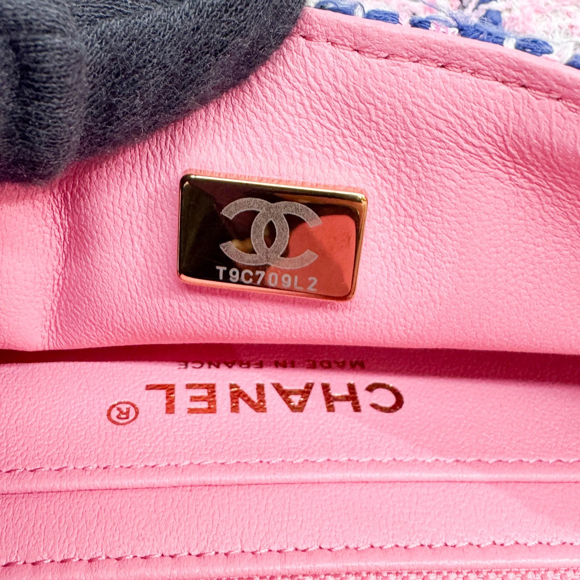 2021- Mini Classic Flap Pink Tweed Chain Shoulder Bag - Image 13