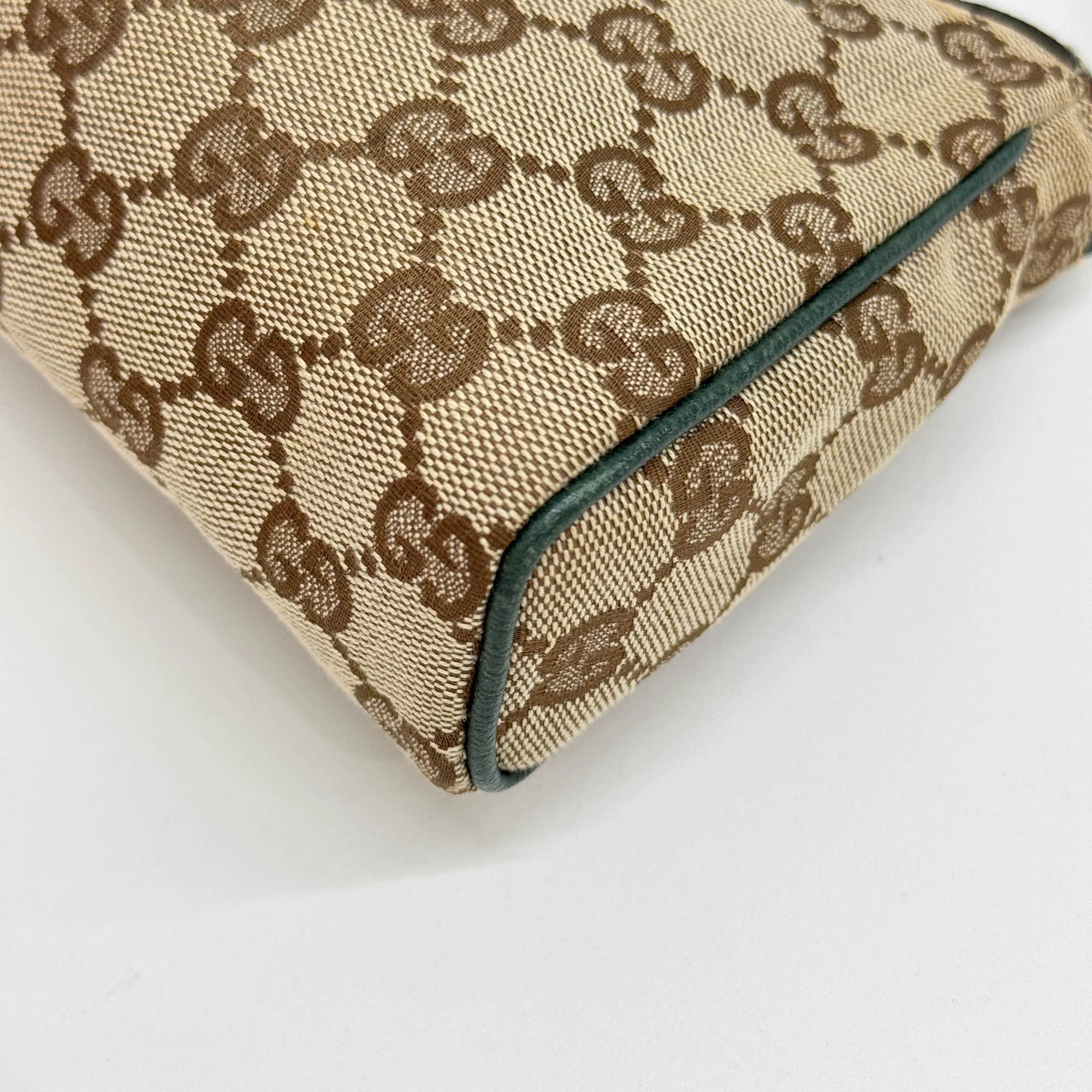Abbey Brown GG Canvas Shoulder Bag - Image 11