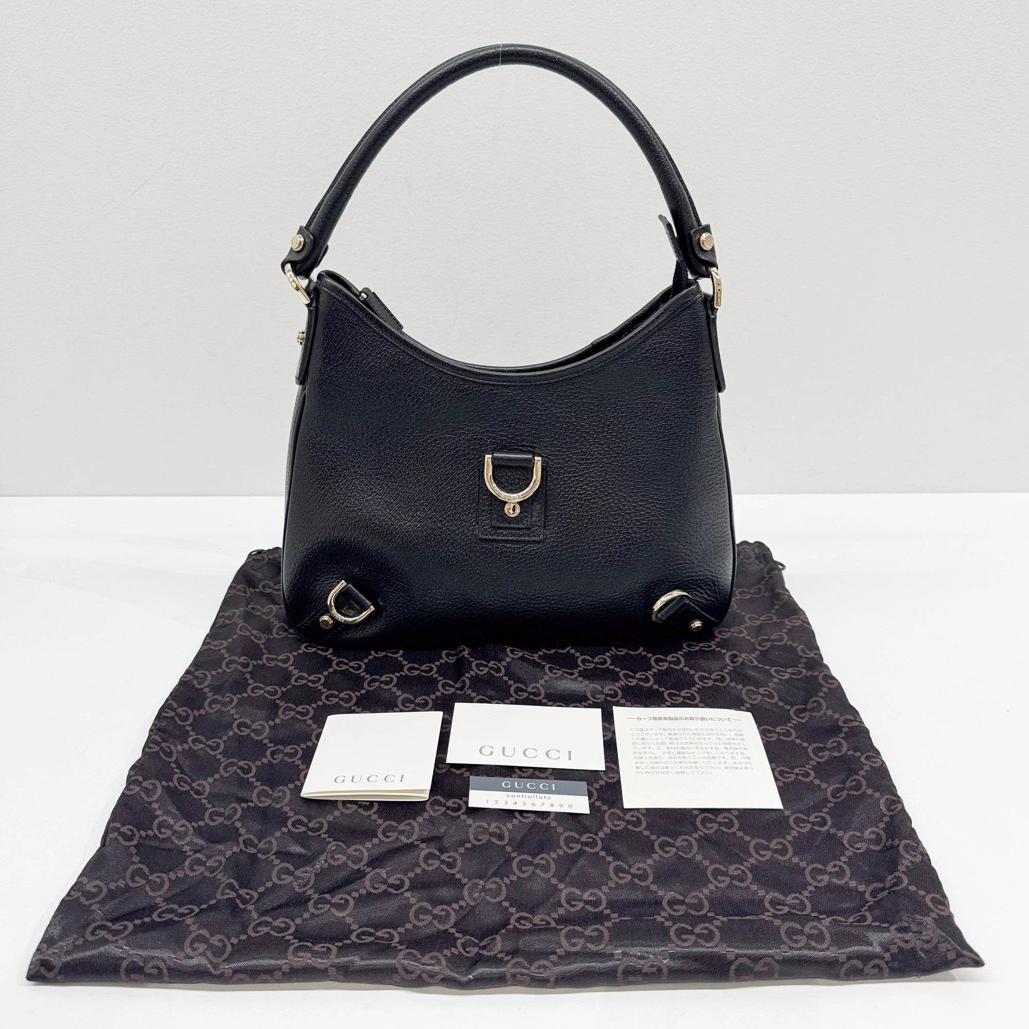 Abbey D-Ring Black Leather Shoulder Bag - Image 4