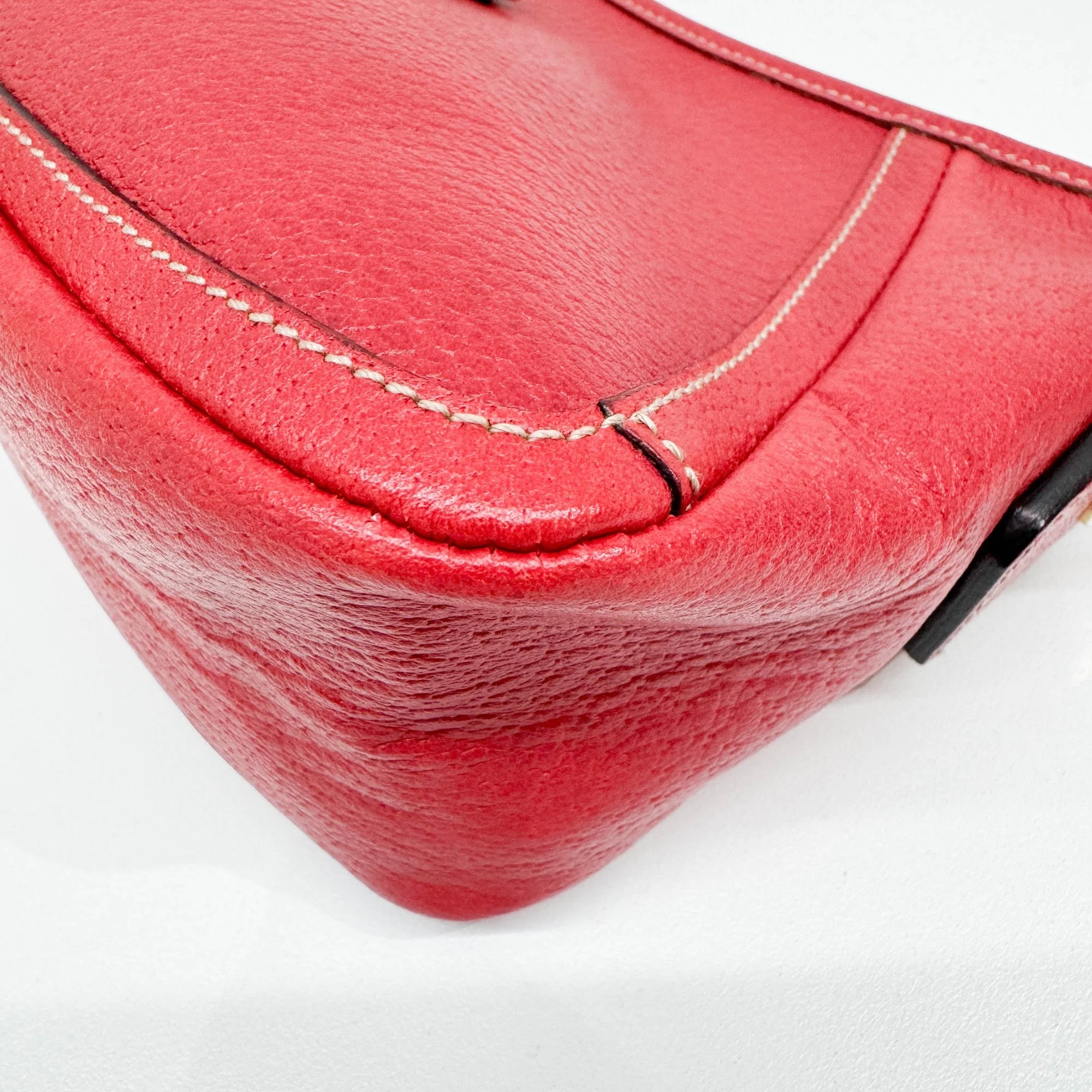 Abbey D-Ring Red Leather Shoulder Bag - Image 10