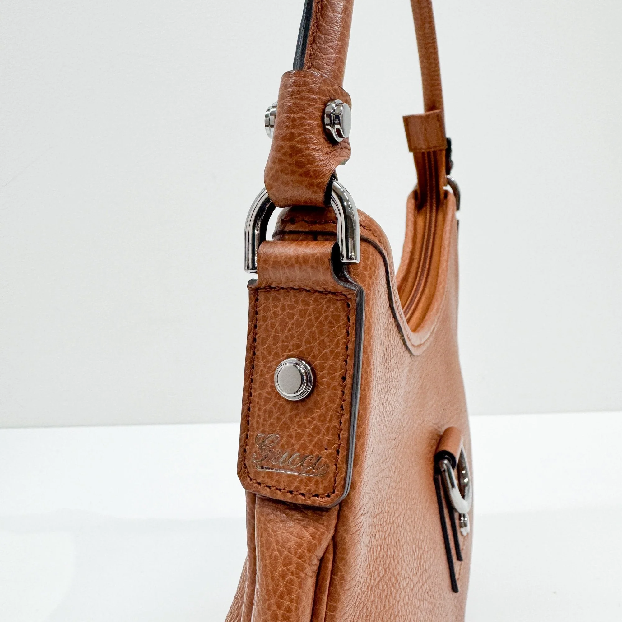 Abbey Orange Leather Shoulder Bag - Image 15