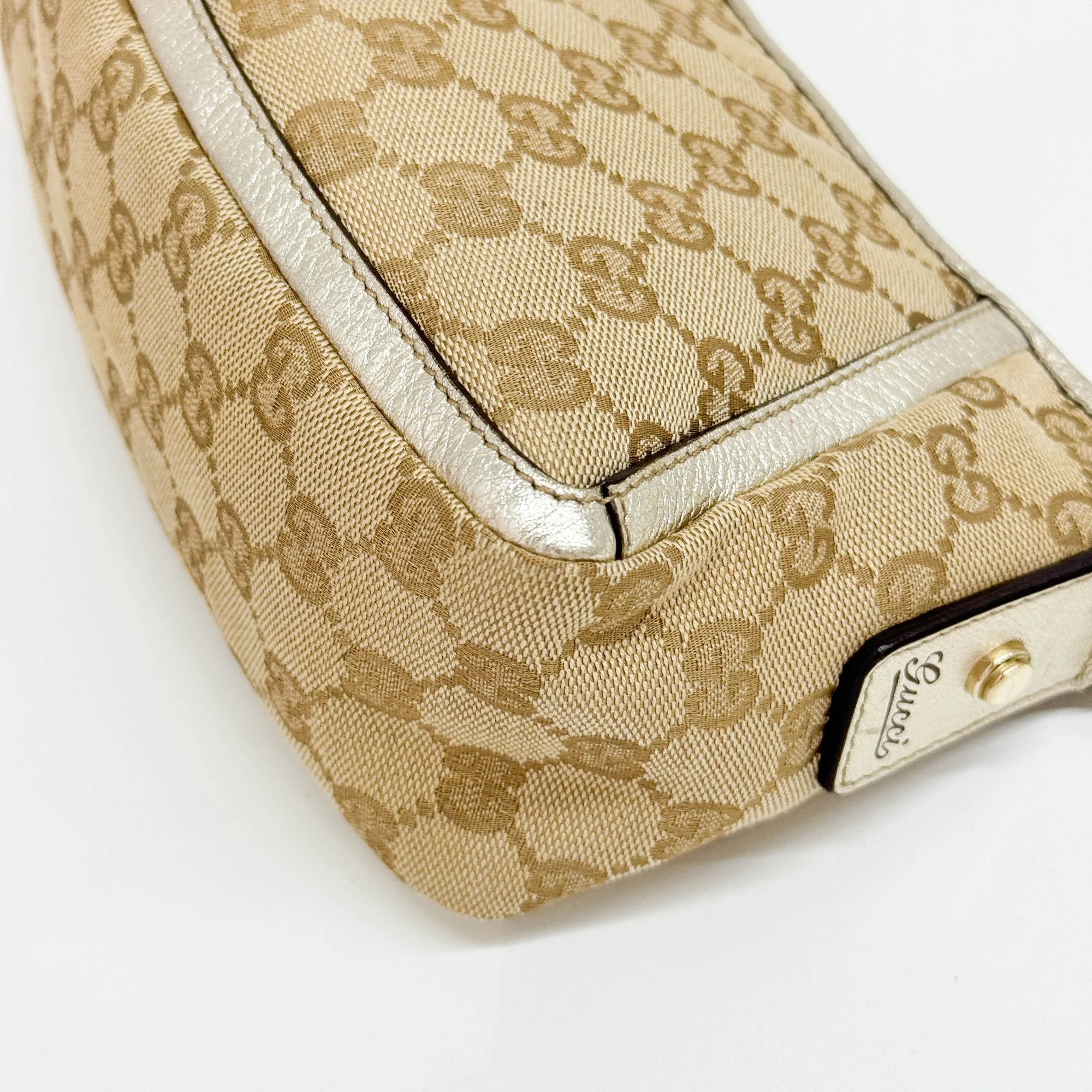 Abbey Tan GG Canvas Shoulder Bag - Image 11
