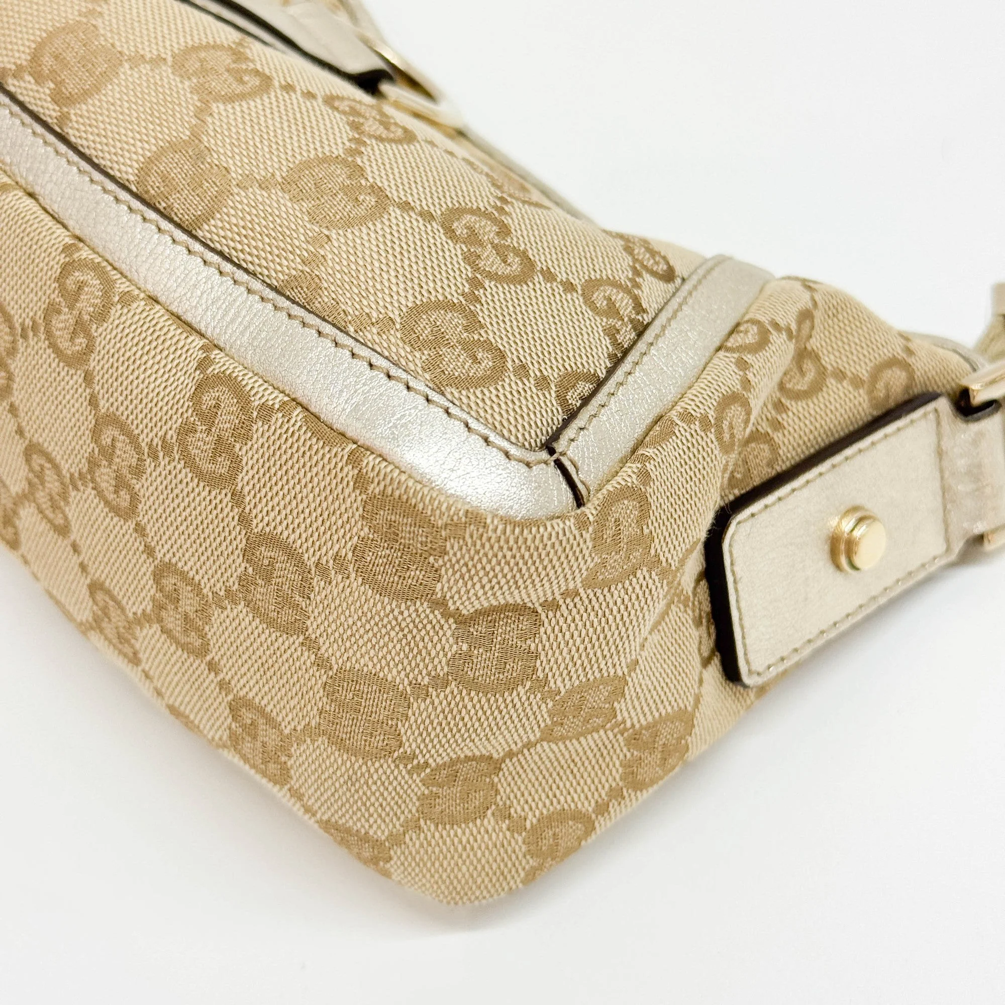 Abbey Tan GG Canvas Shoulder Bag - Image 9