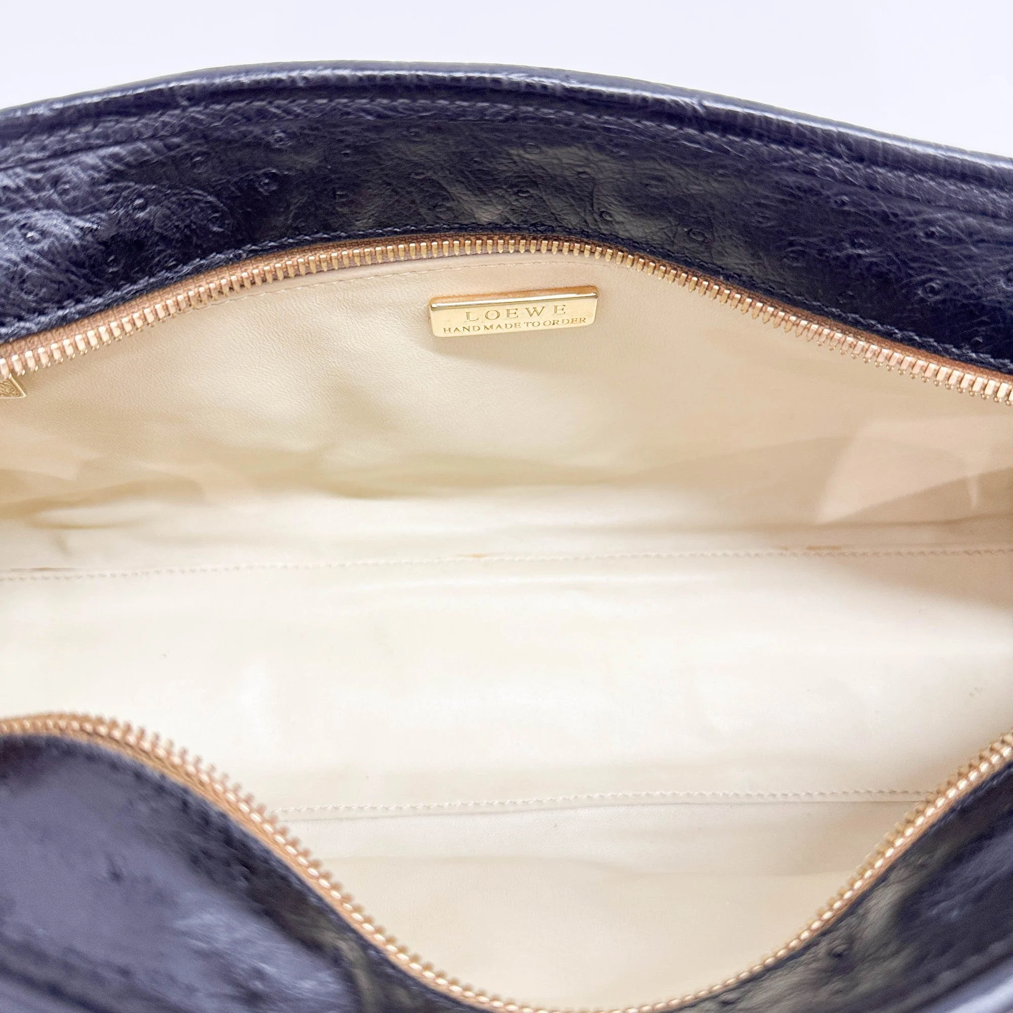 Amazona Black Ostrich Embossed Leather Hand Bag - Image 13