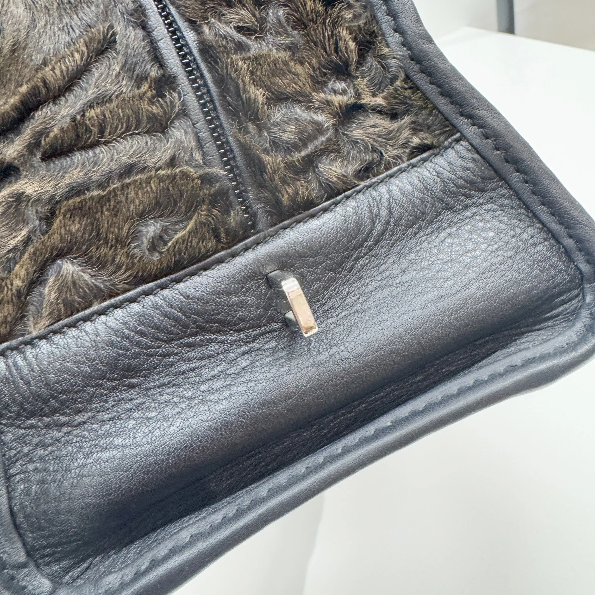 Amazona Brown Fur Hand Bag - Image 14