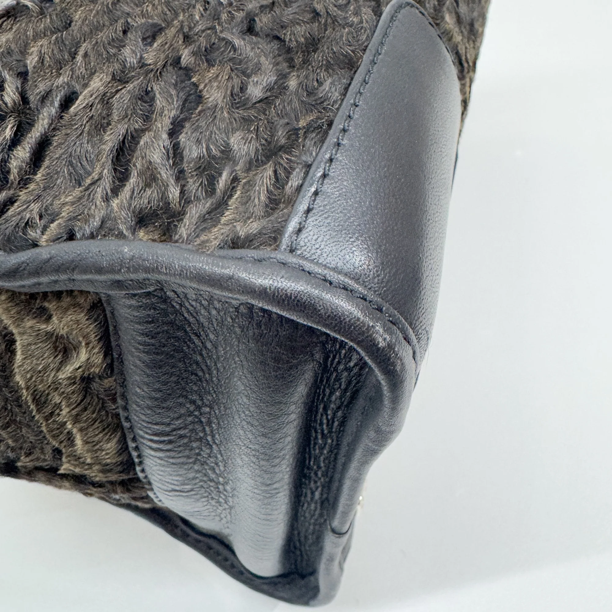 Amazona Brown Fur Hand Bag - Image 9