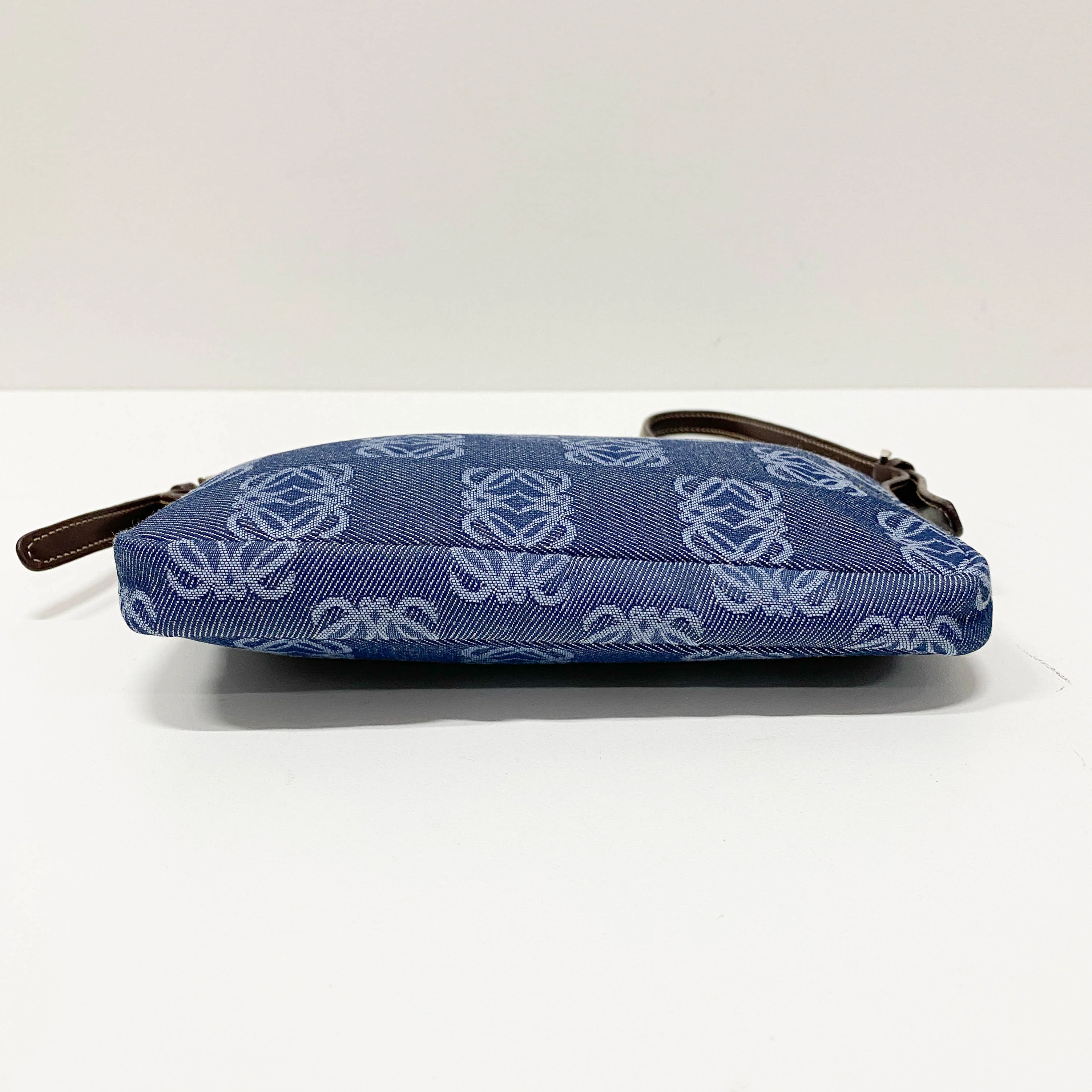 Anagram Blue Canvas Accessory Pouch Shoulder Bag - Image 7