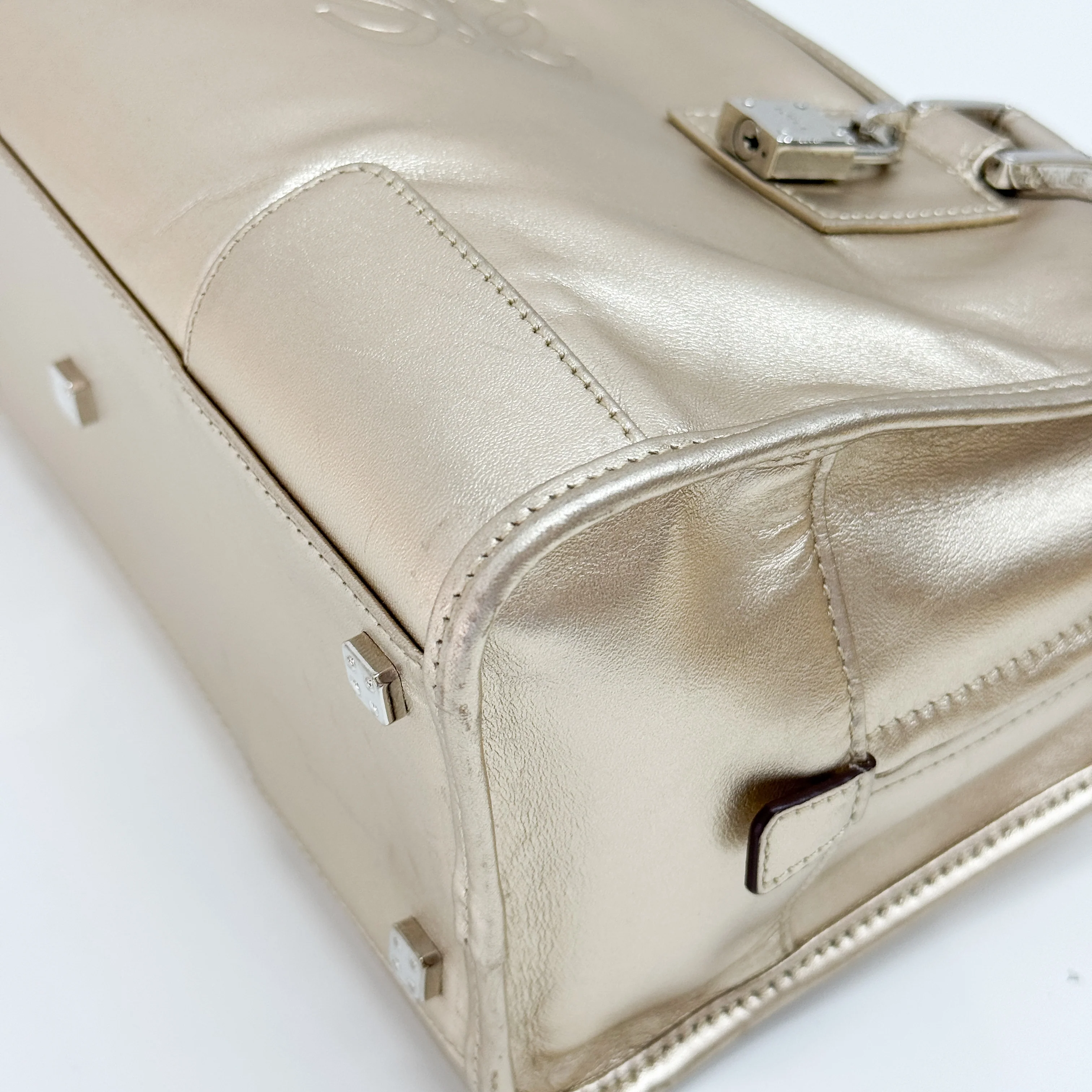 Anagram Gold Leather Hand Bag - Image 10