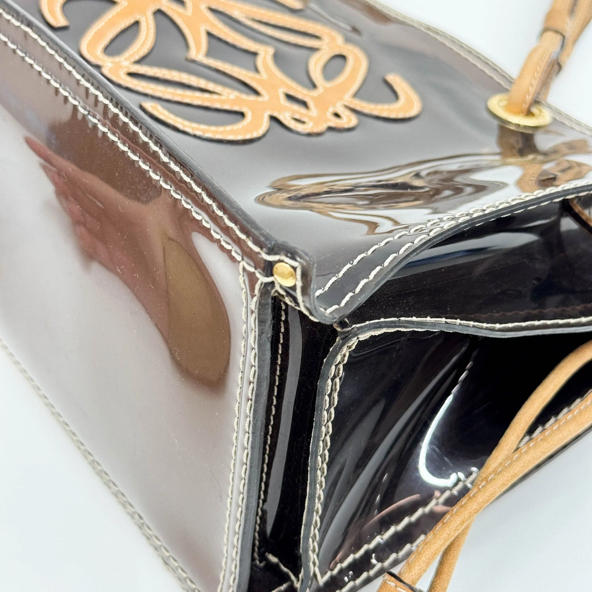 Anagram Logo Translucent Brown Vinyl Shoulder Bag - Image 11