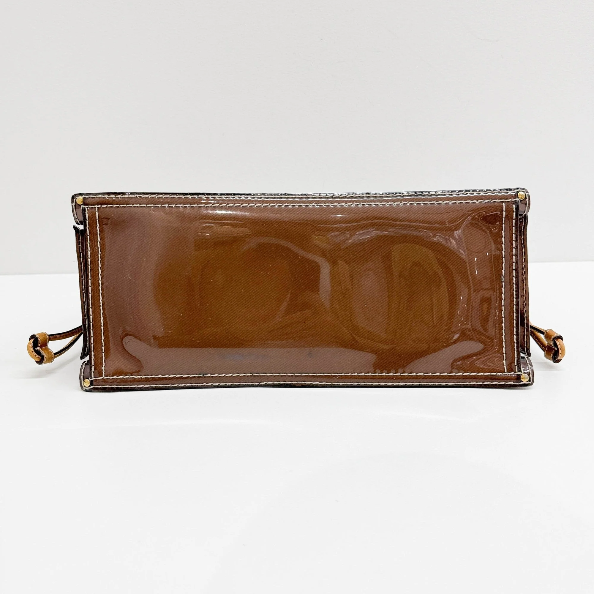 Anagram Logo Translucent Brown Vinyl Shoulder Bag - Image 7