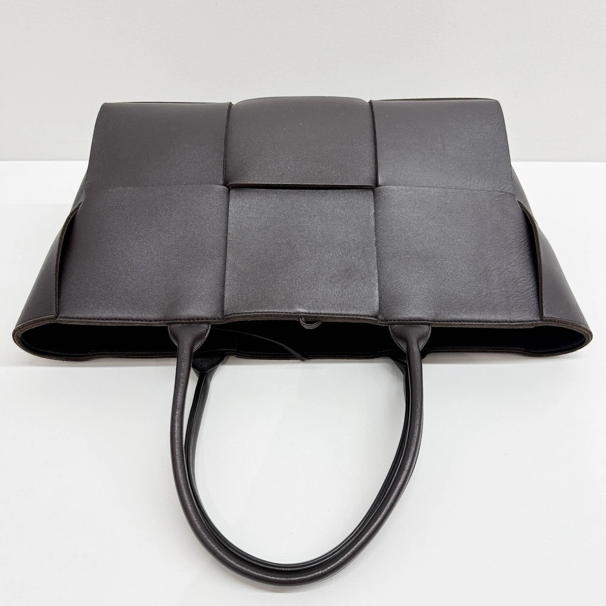 Arco Maxi Intrecciato Espresso Brown Leather Tote Bag - Image 7