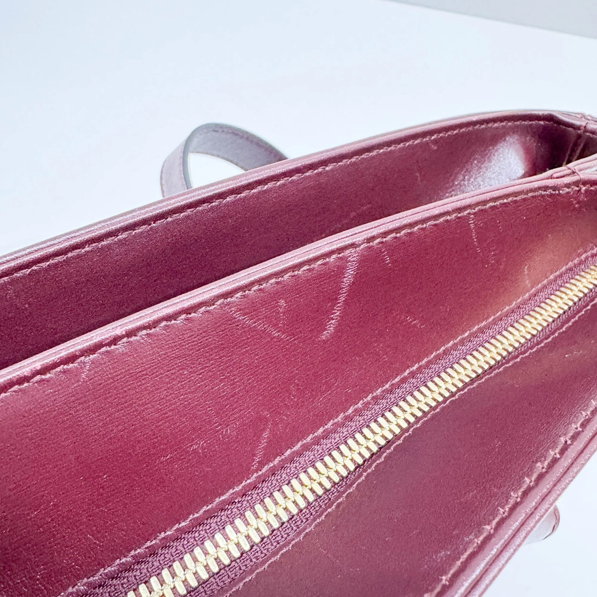 Arli Large Bordeaux Leather Shoulder Bag - Image 21