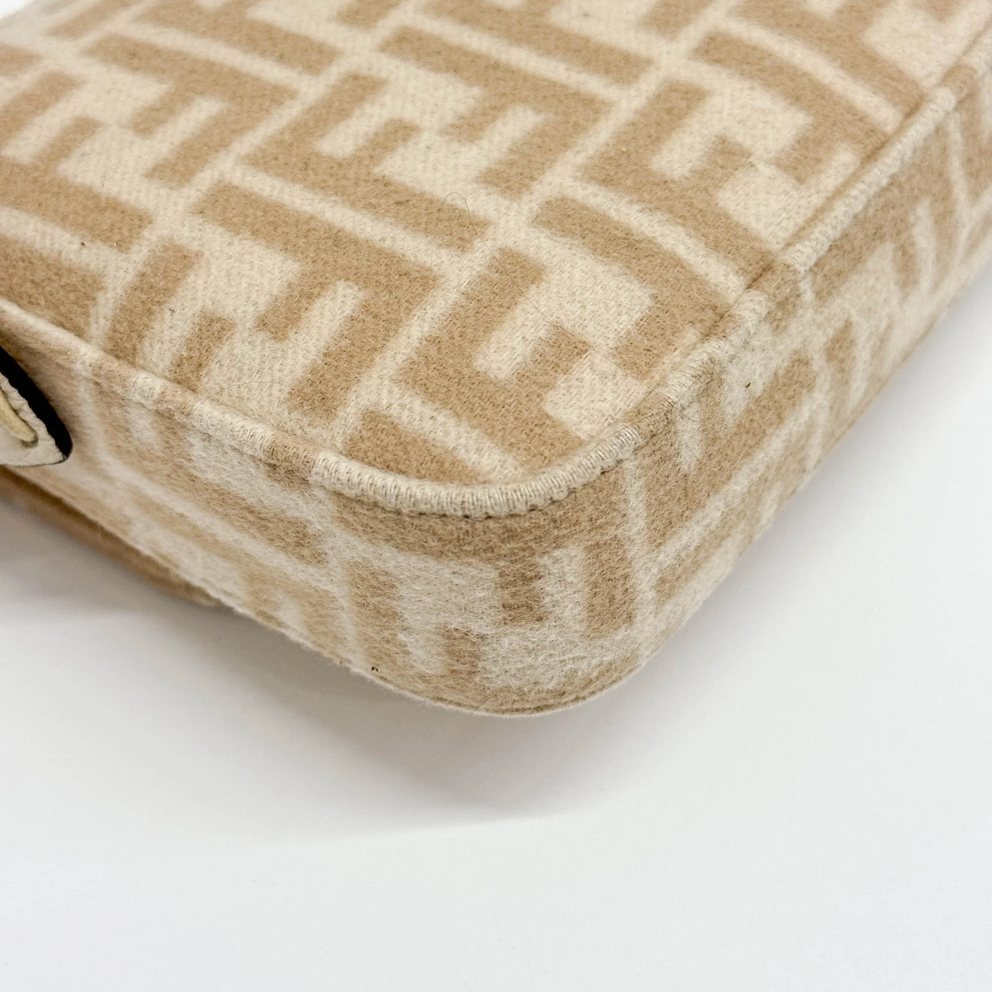 Baguette Beige Zucca Canvas Wool Shoulder Bag - Image 10