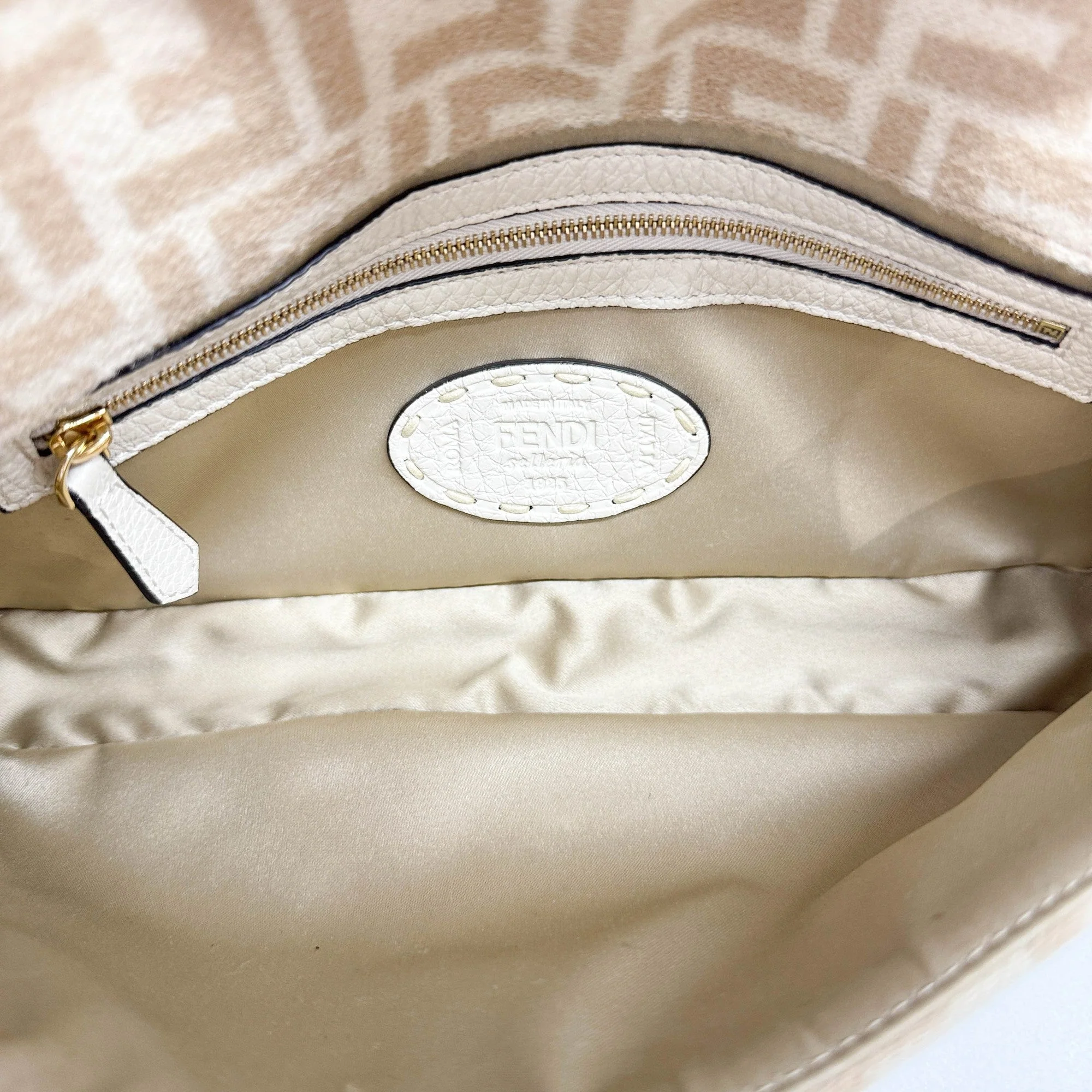 Baguette Beige Zucca Canvas Wool Shoulder Bag - Image 13