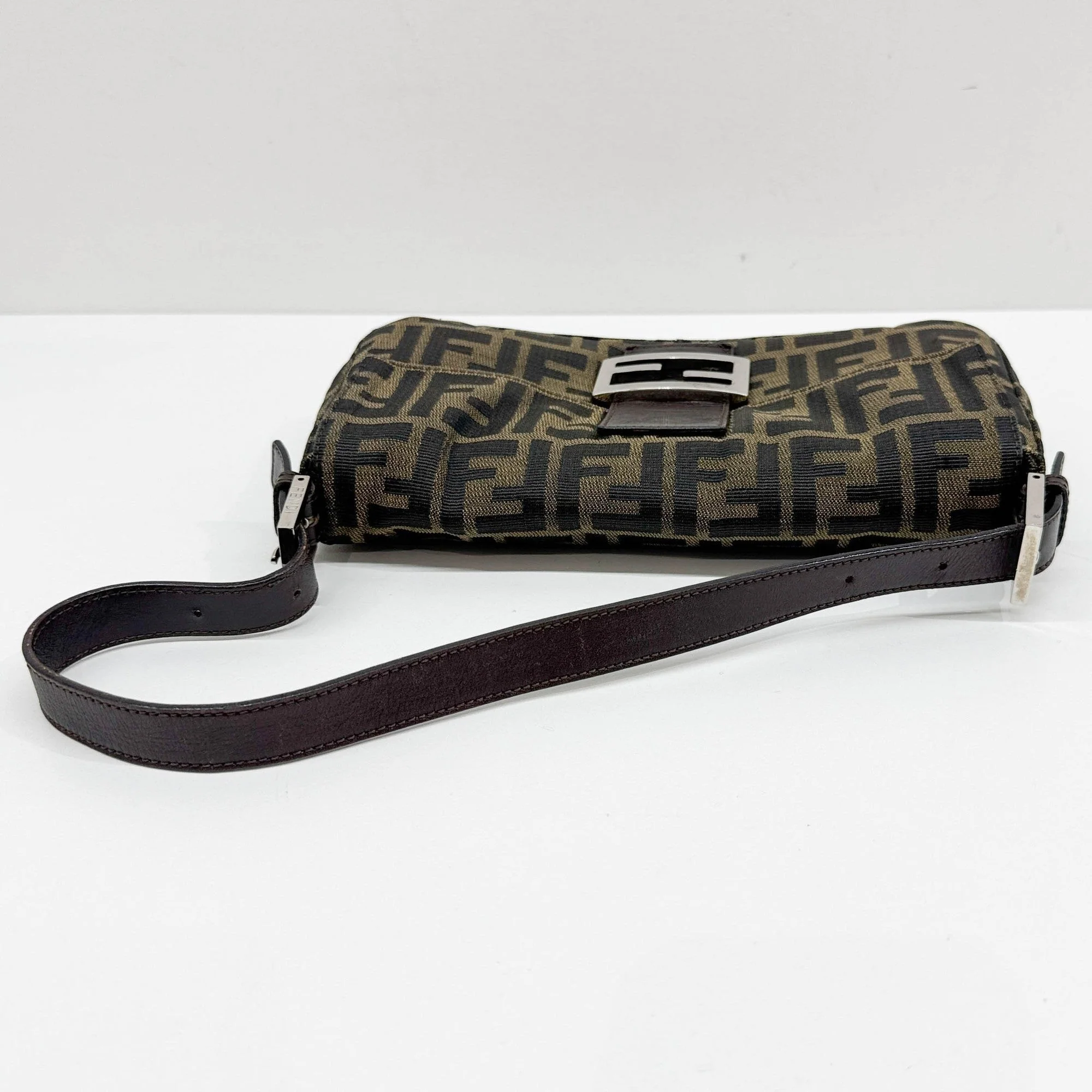 Baguette Brown Zucca Canvas Shoulder Bag - Image 6