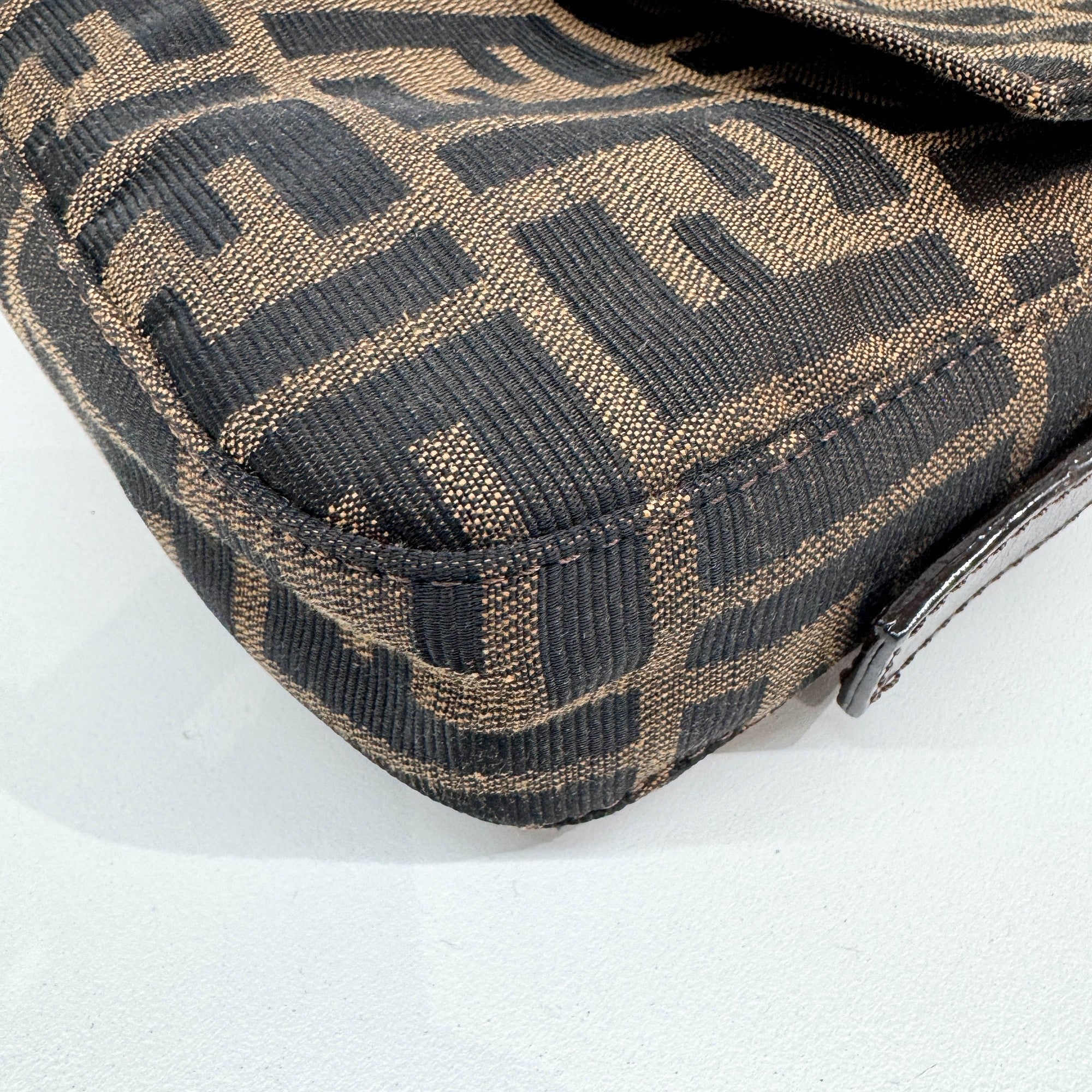 Baguette Brown Zucca Canvas Shoulder Bag - Image 10