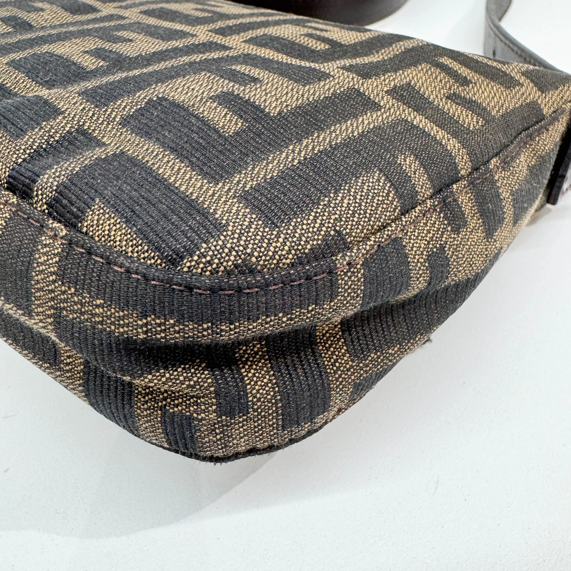 Baguette Brown Zucca Canvas Shoulder Bag - Image 12