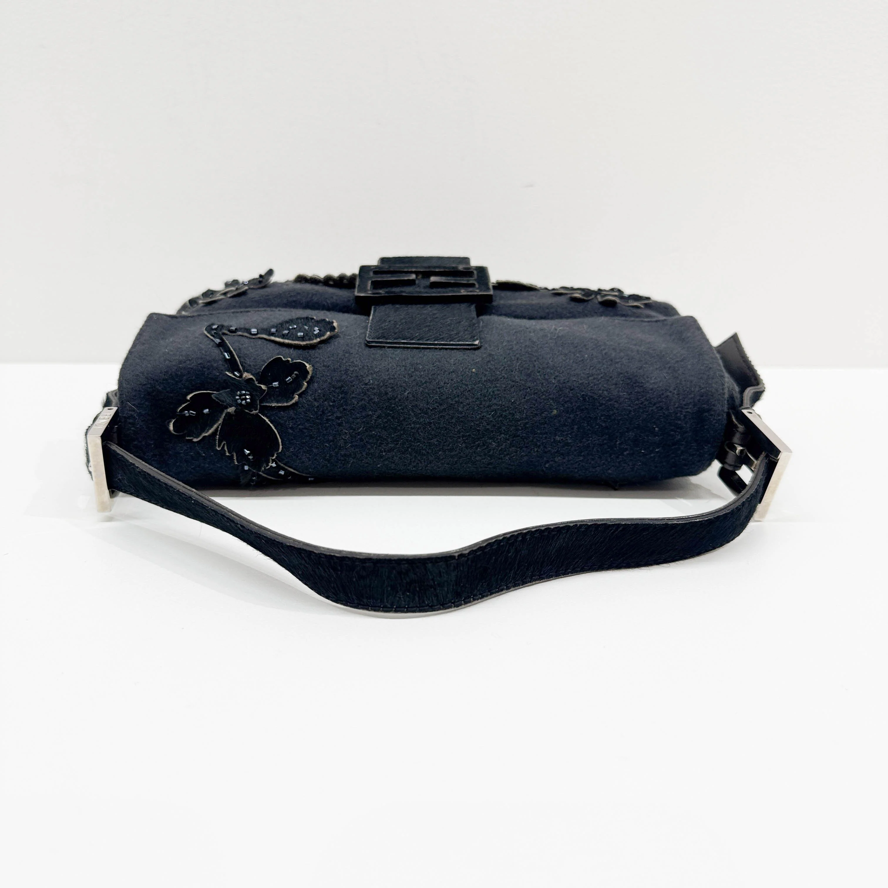 Baguette Floral Pony Hair Applique Gray Wool Shoulder Bag - Image 7