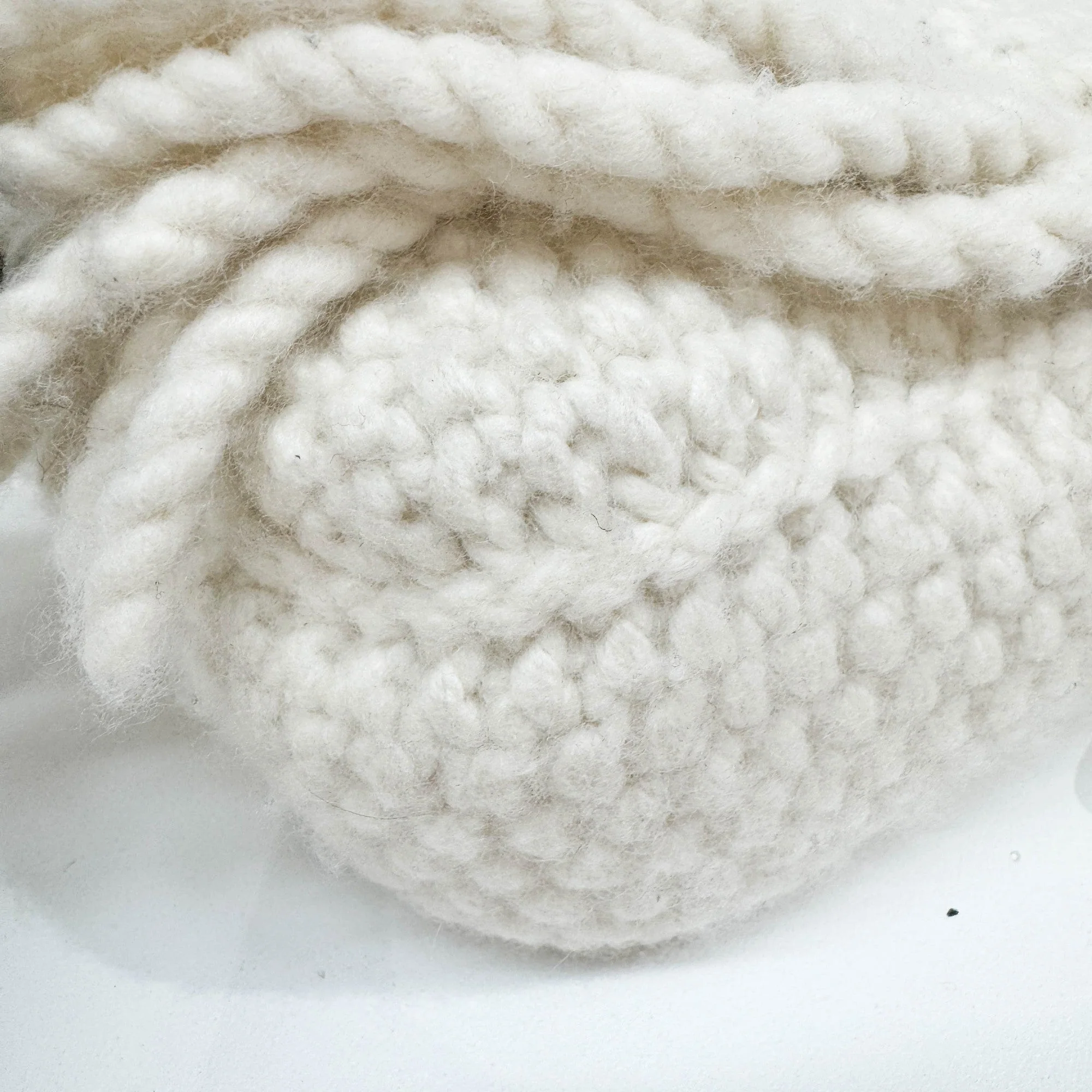 Baguette Knitted White Wool Two Way Bag - Image 10
