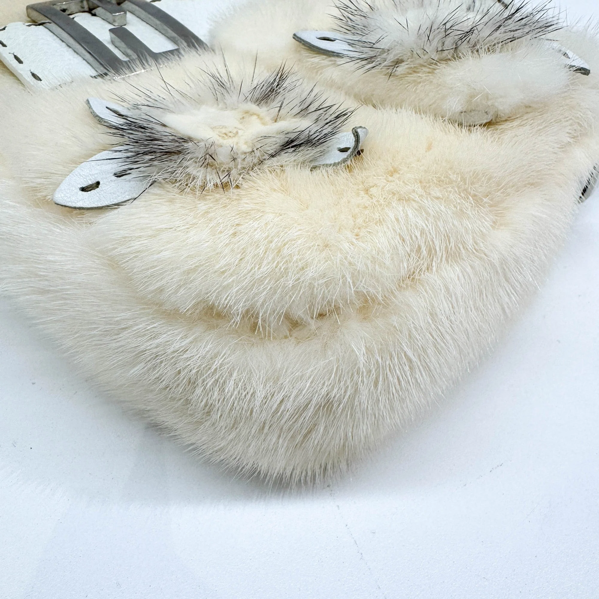 Baguette Off-white Fur with Rose Details Shoulder Bag - Image 10