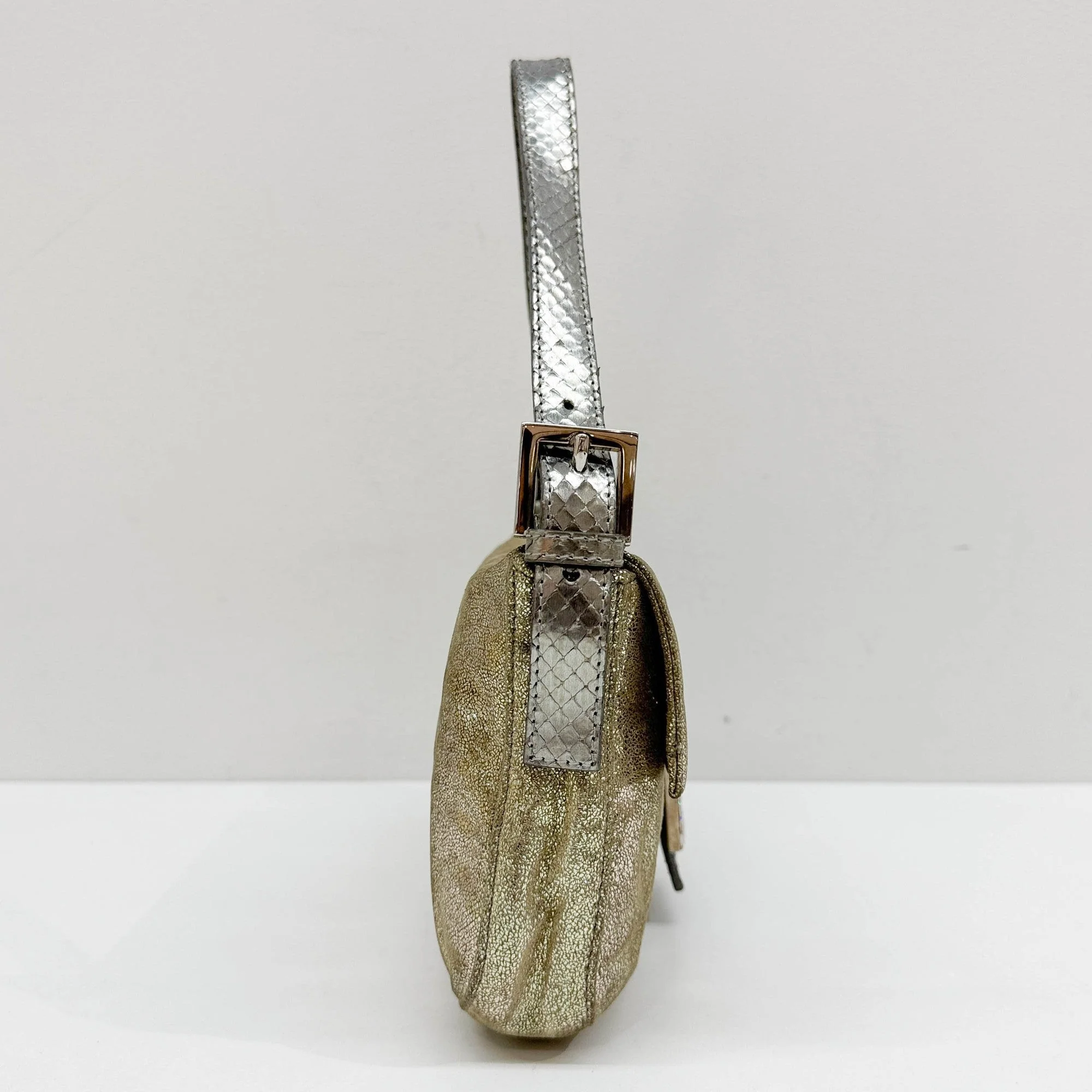 Baguette Silver Snakeskin Details with Gold Speckled Leather Shoulder Bag - Image 5