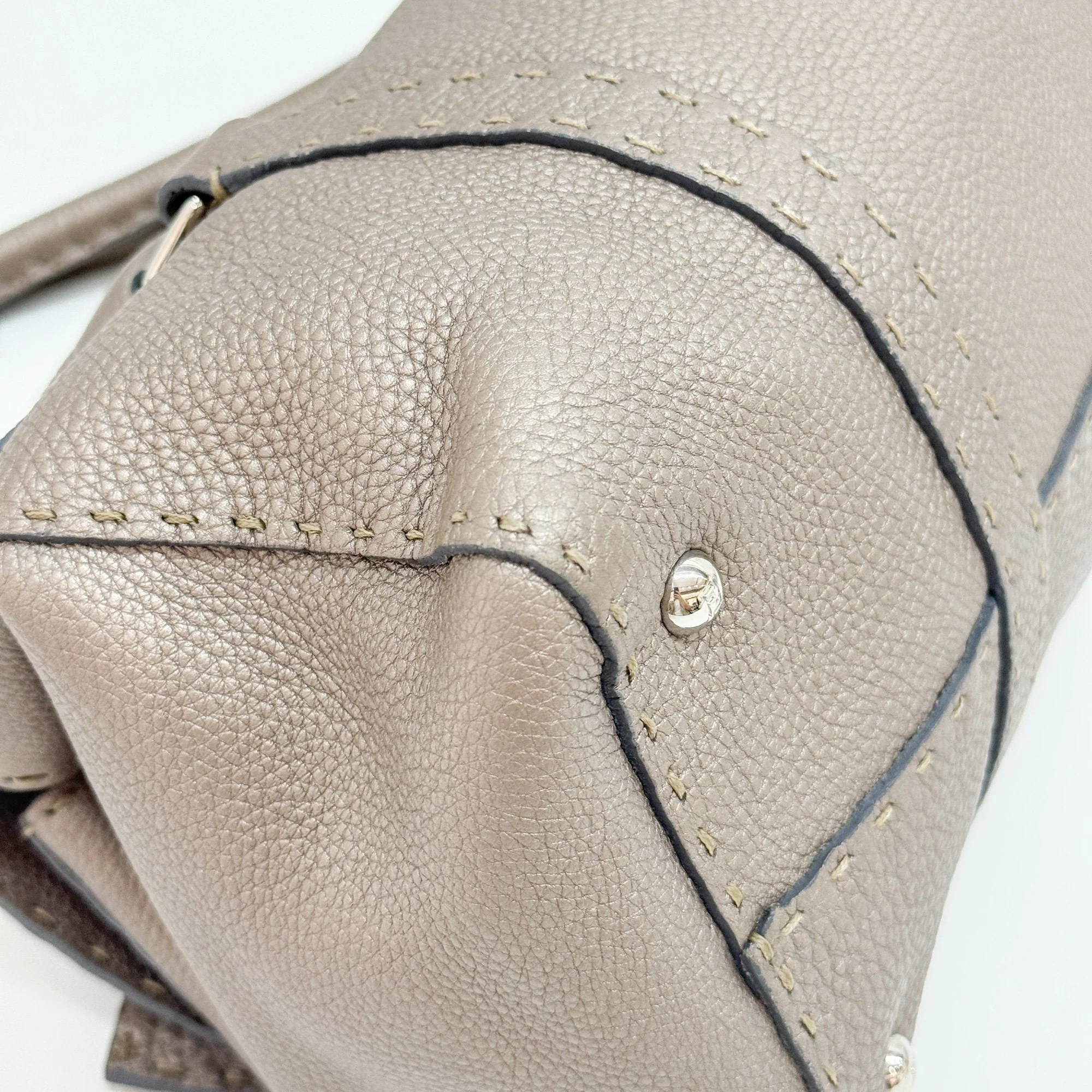 Balanced Beige Metallic Leather Shoulder Bag - Image 10
