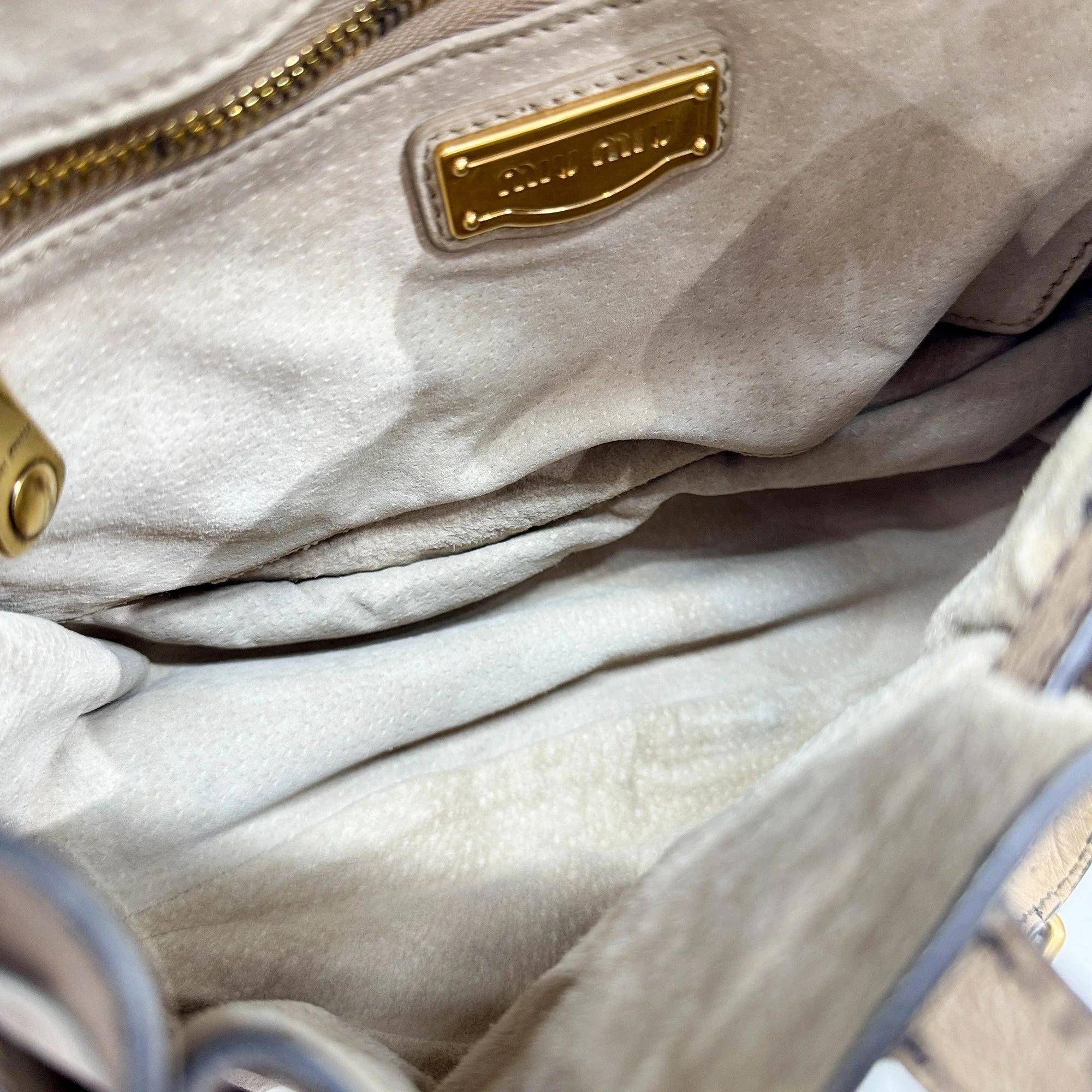 Beige Ostrich Embossed Leather Two Way Bag - Image 18