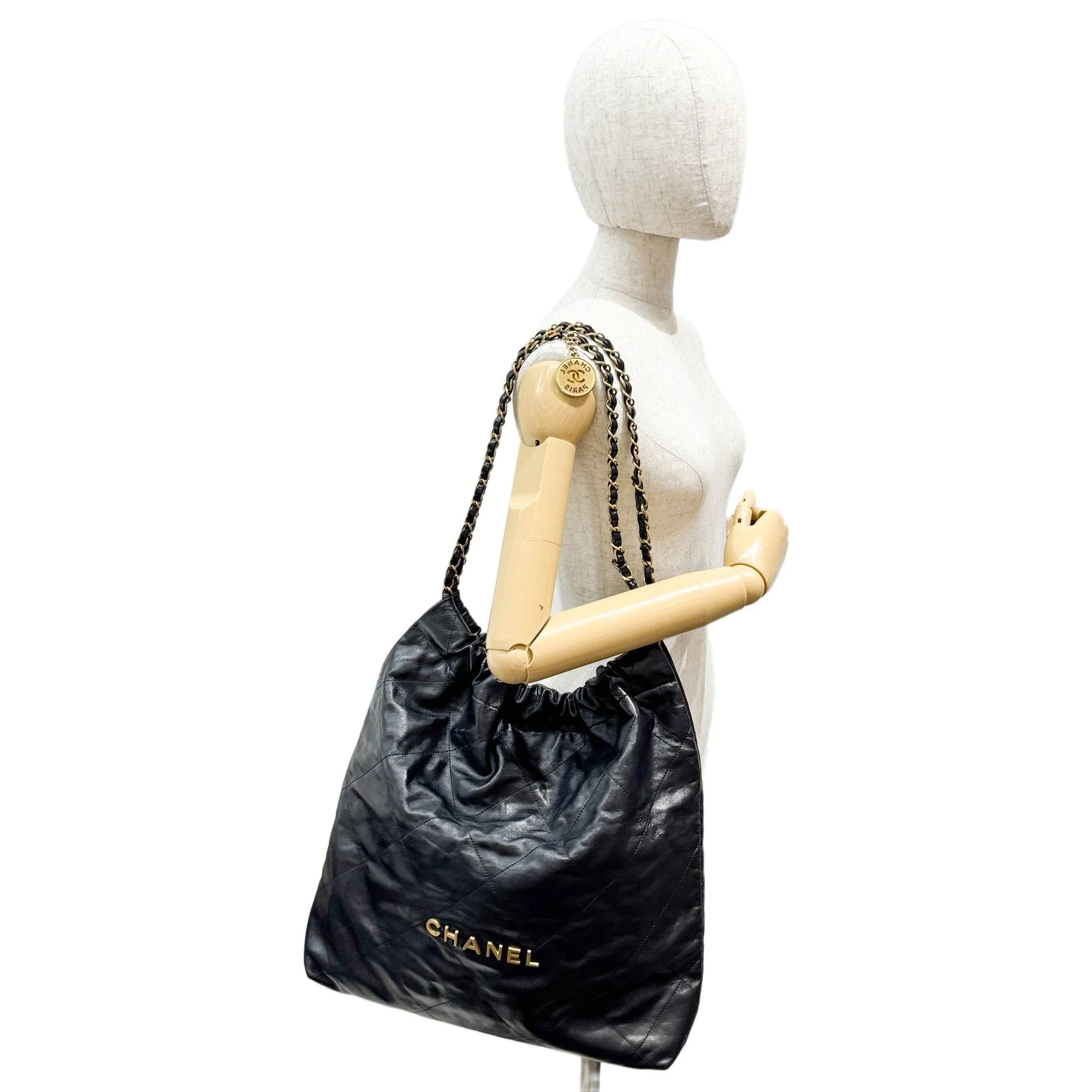 Chanel 22 2021-2026 Matelasse Black Leather Shoulder Bag - Image 3