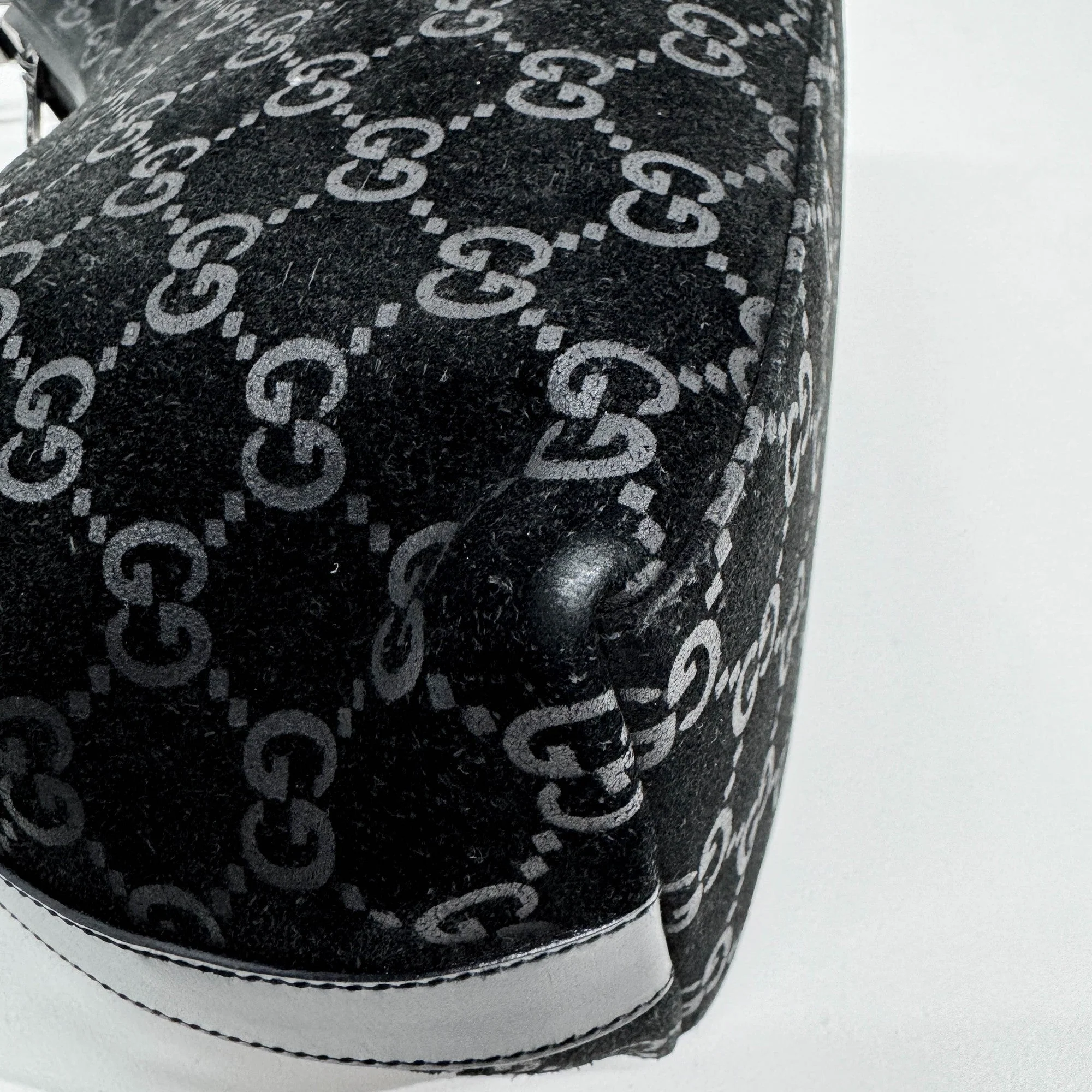 Black GG Canvas Suede Shoulder Bag - Image 12