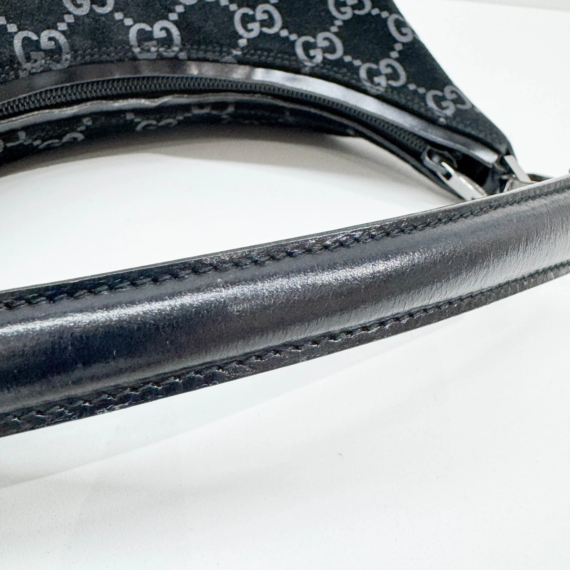 Black GG Canvas Suede Shoulder Bag - Image 8