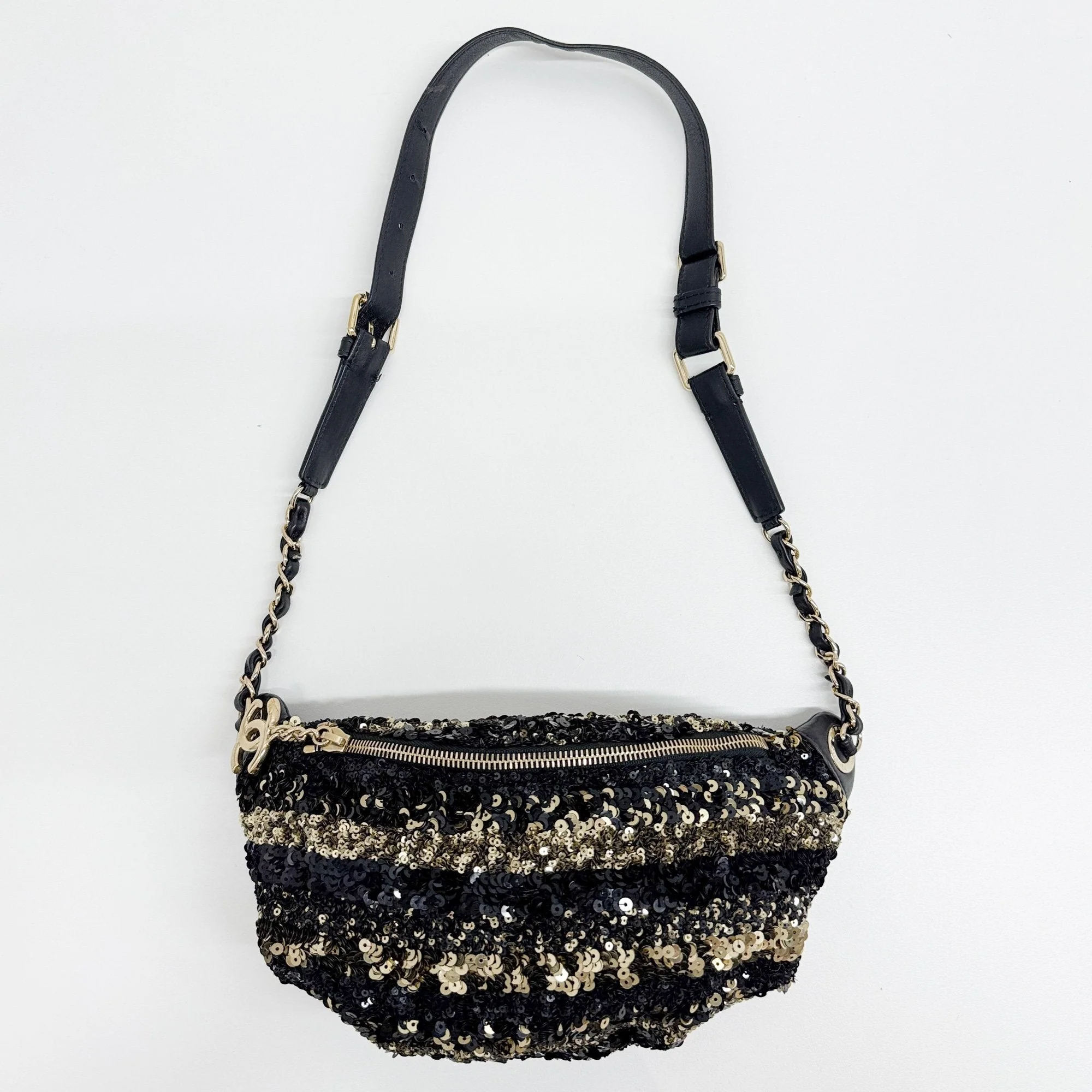 Pochette Ceinture 2018-2019 Black & Gold Sequin Belt Bag - Image 4