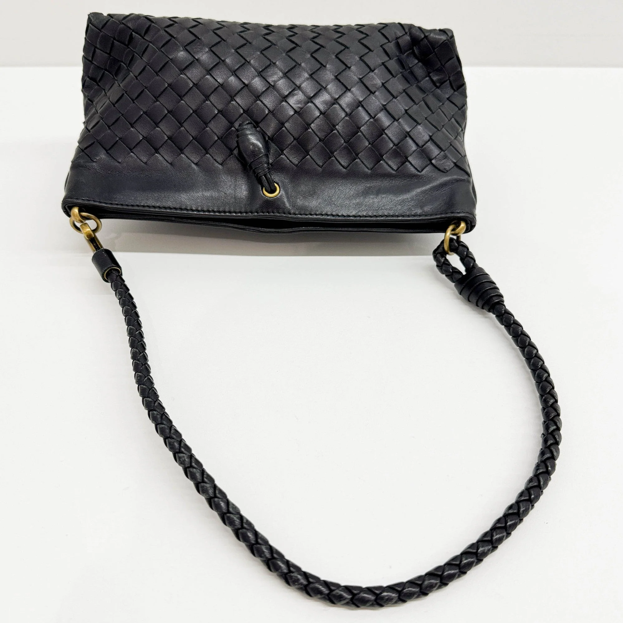 Black Intrecciato Leather Shoulder Bag - Image 6