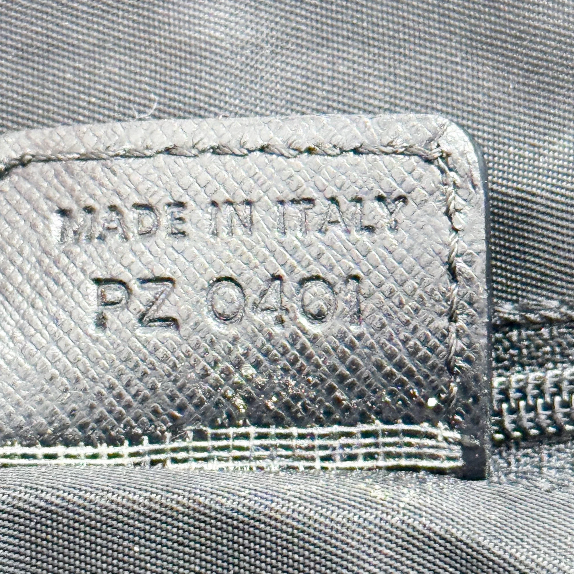 Black Leather Boston Handle Bag - Image 14
