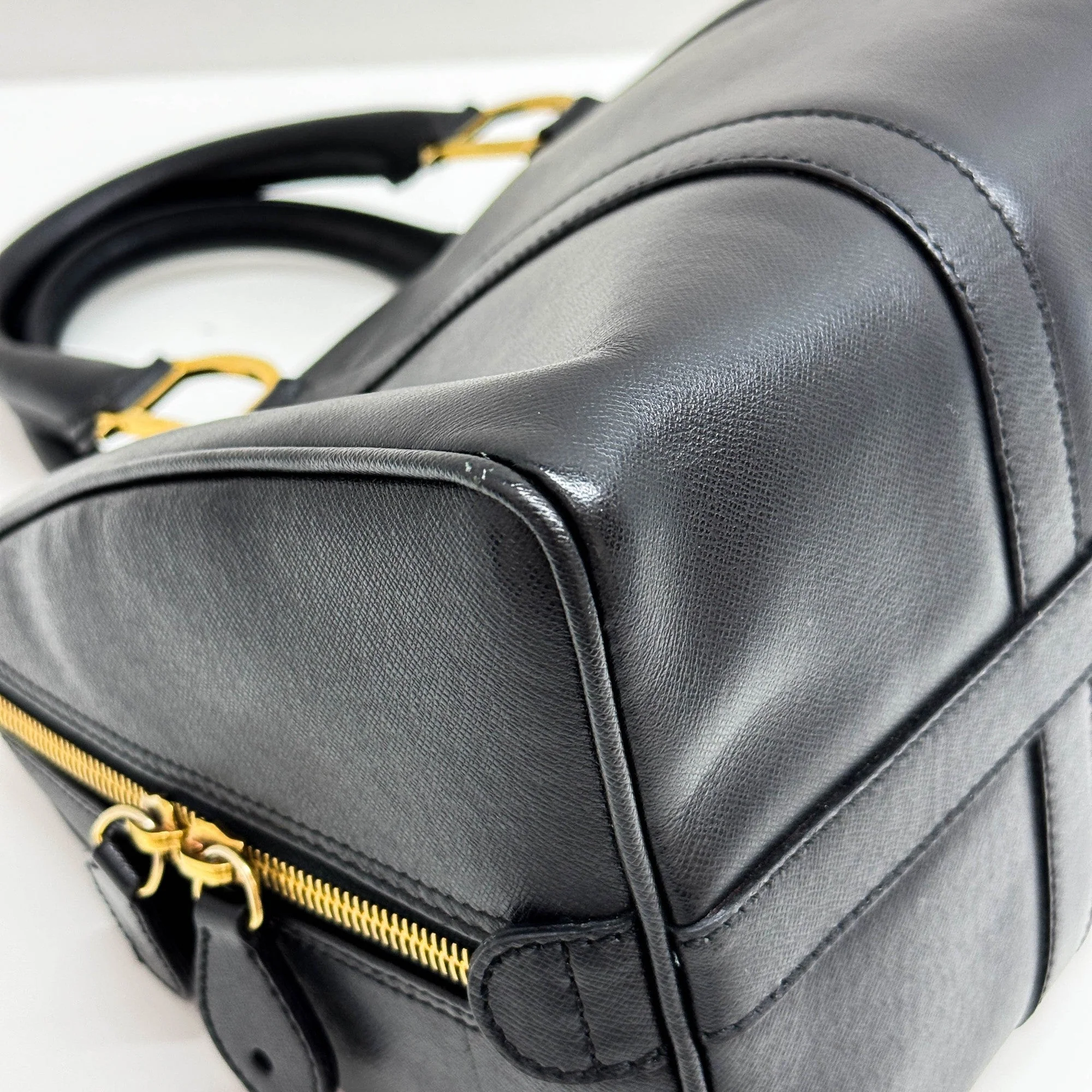 Black Leather Boston Handle Bag - Image 9