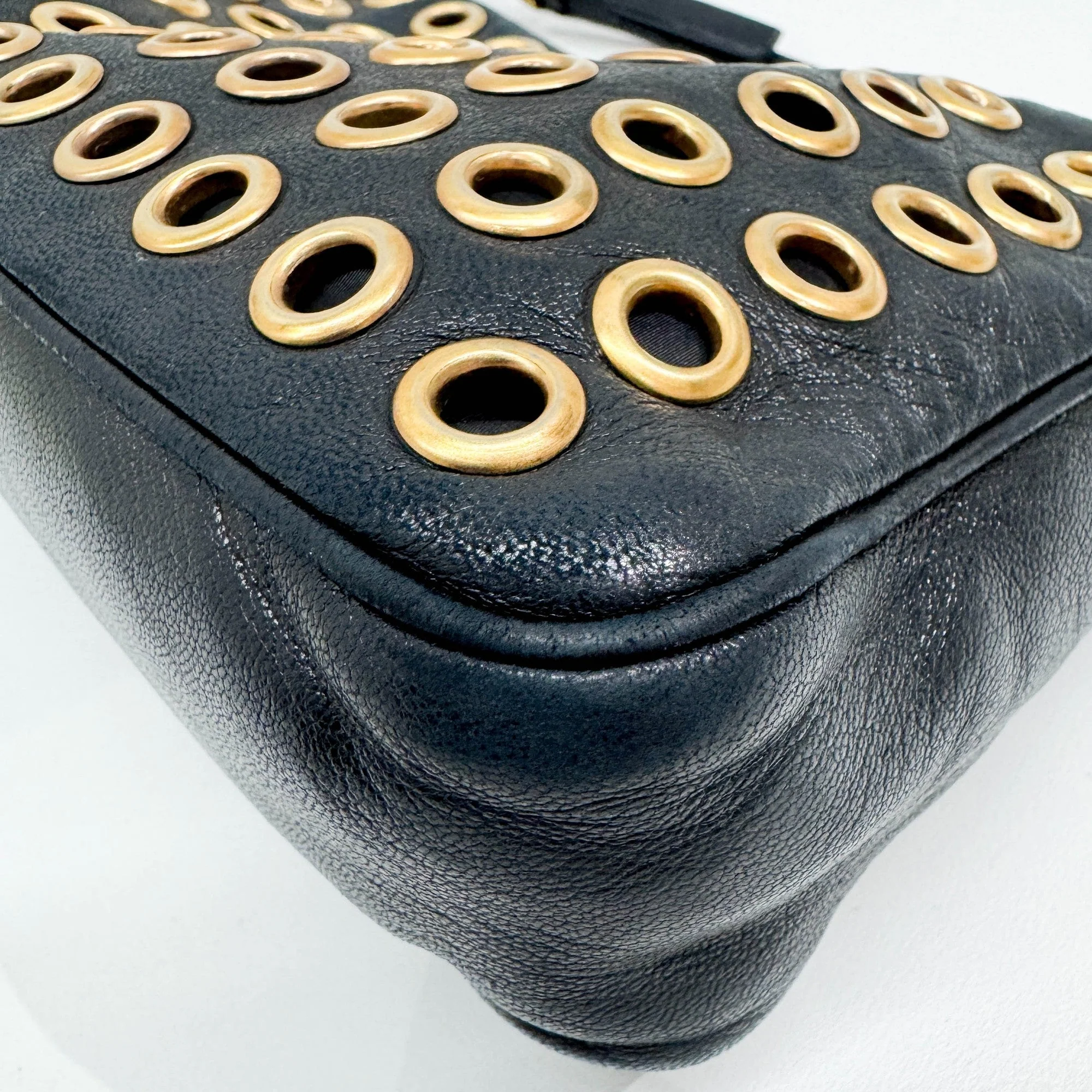 Black Leather with Gold Details Shoulder Bag - Image 12