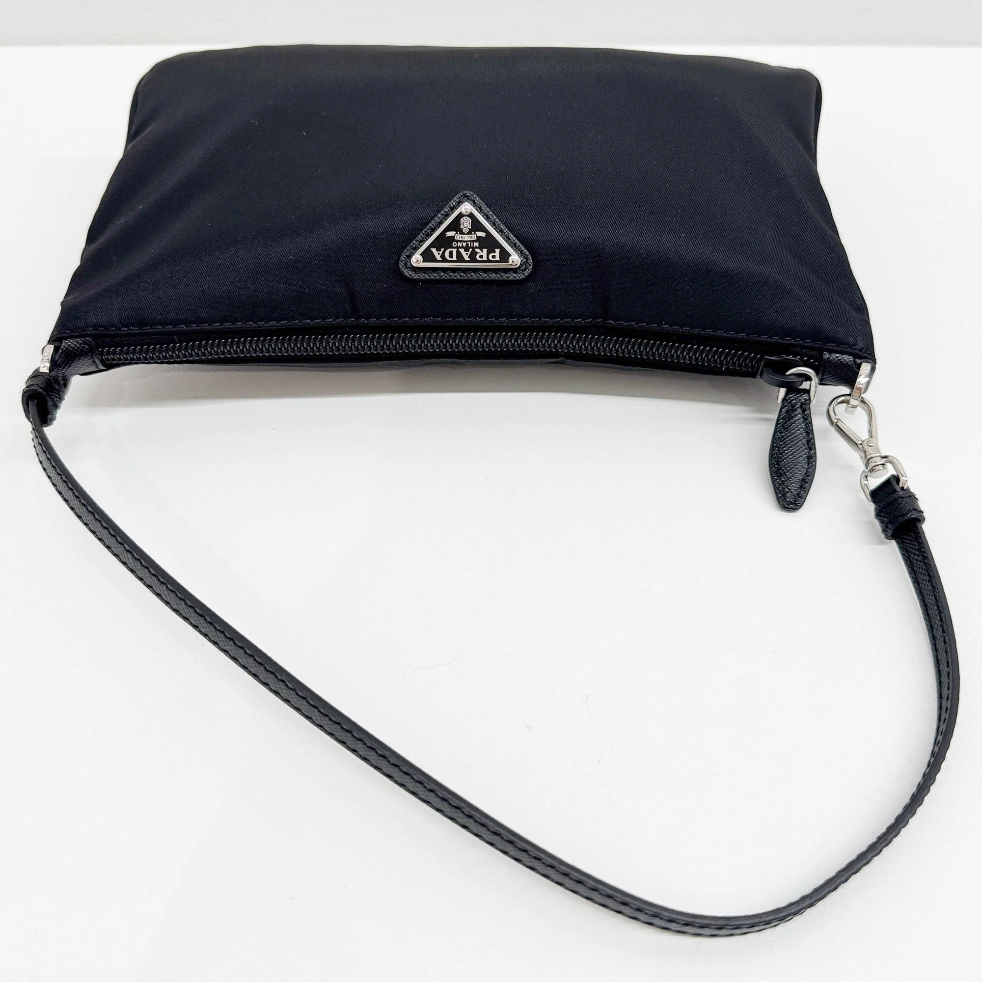 Black Nylon Shoulder Bag - Image 7