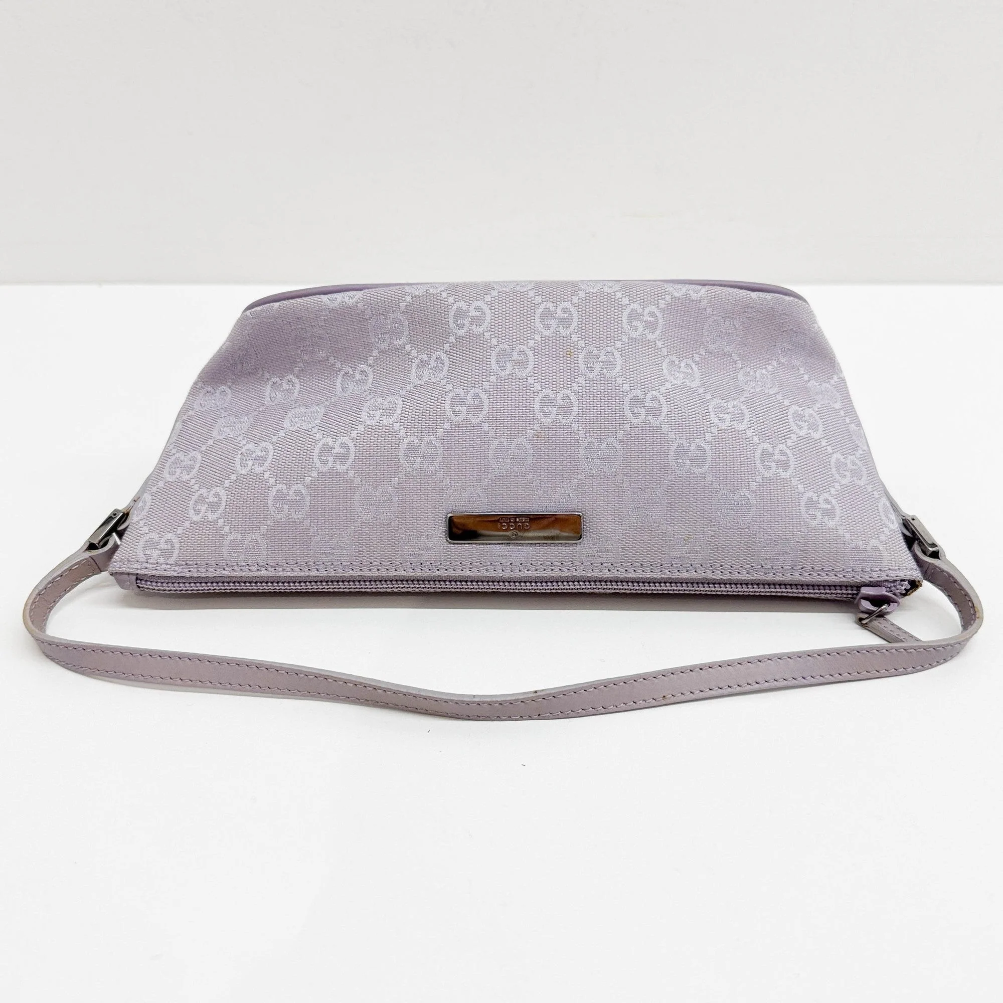 Boat Lavender GG Canvas Hand Bag - Image 6