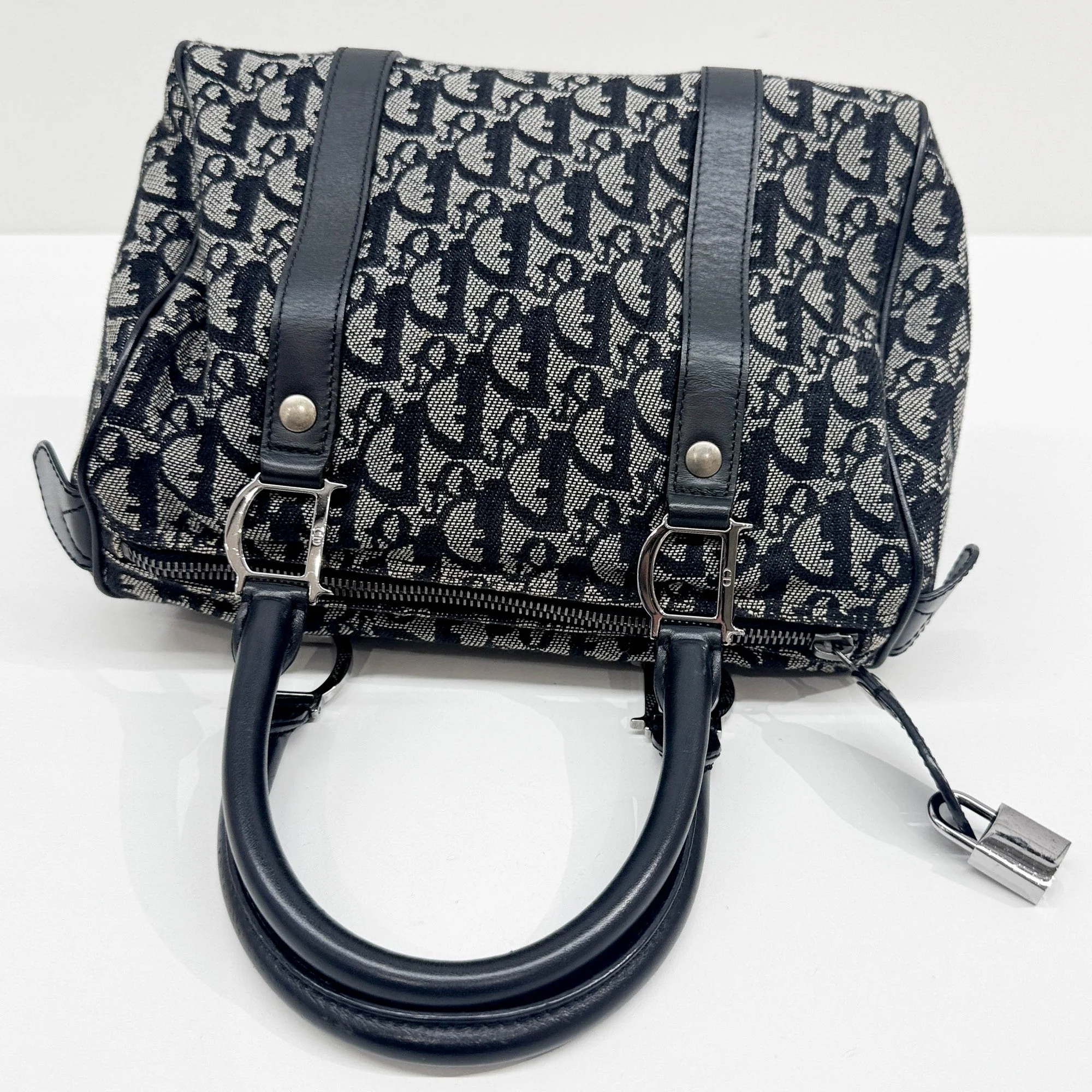 Boston Black Trotter Canvas Hand Bag - Image 6