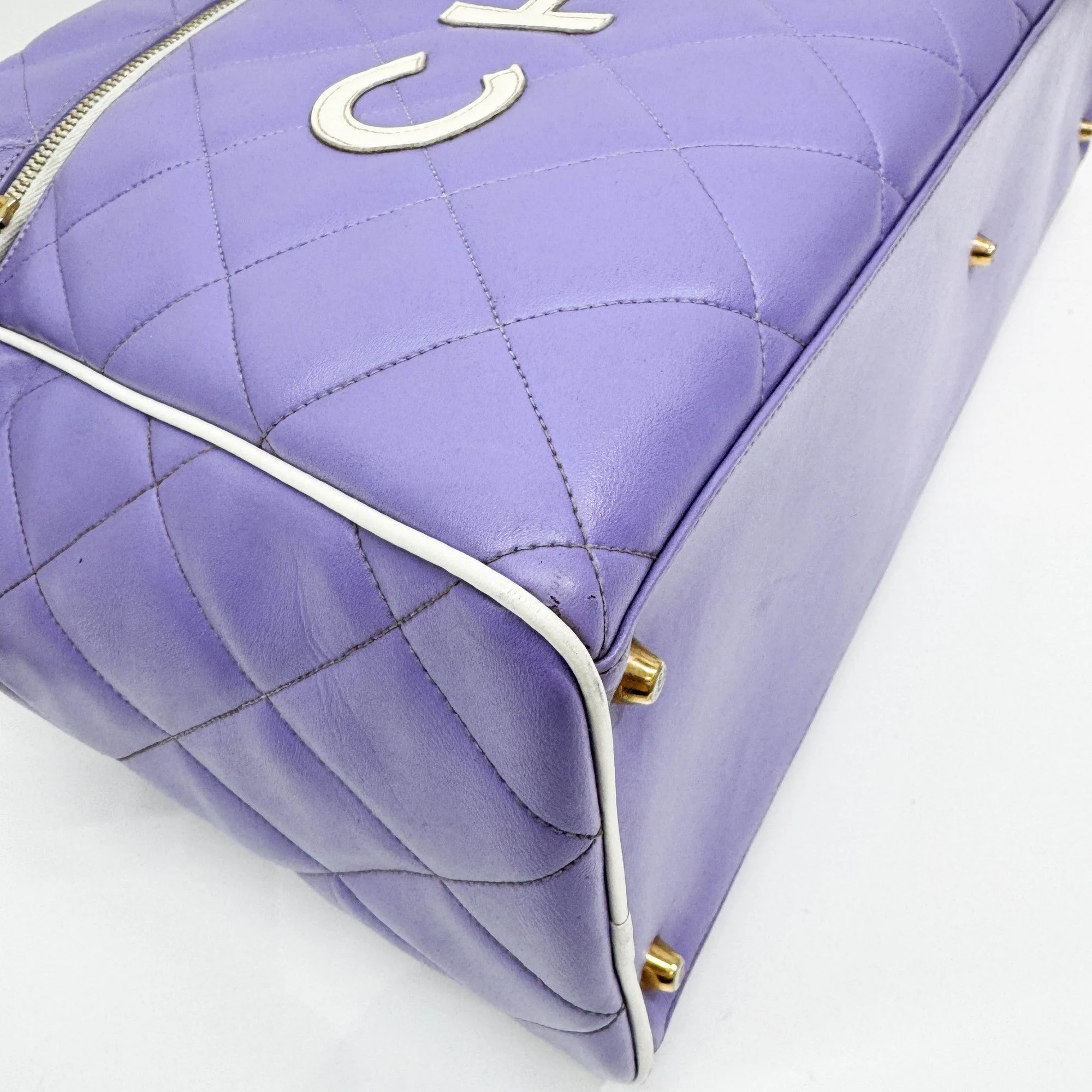 Boston 1994-1996 Matelasse Lavender Leather Hand Bag - Image 8