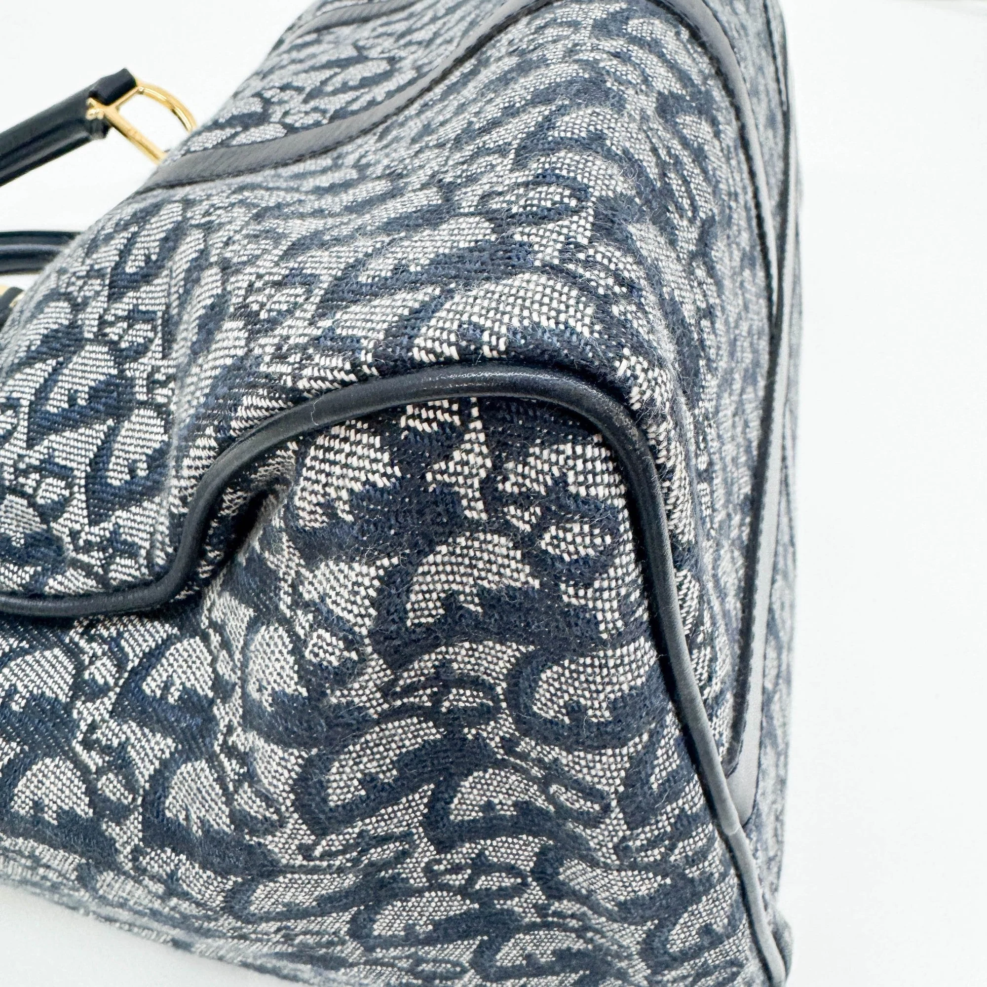 Boston Navy Trotter Canvas Hand Bag - Image 10