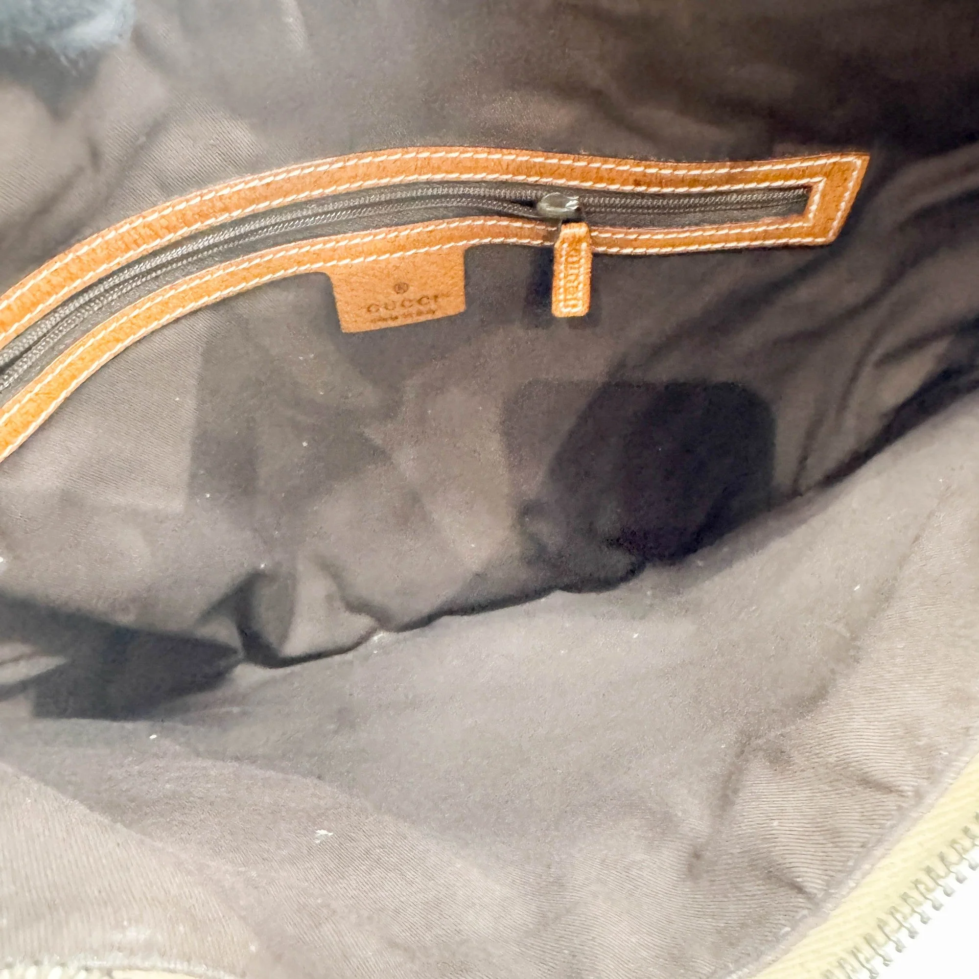 Brown GG Canvas Shoulder Bag - Image 12