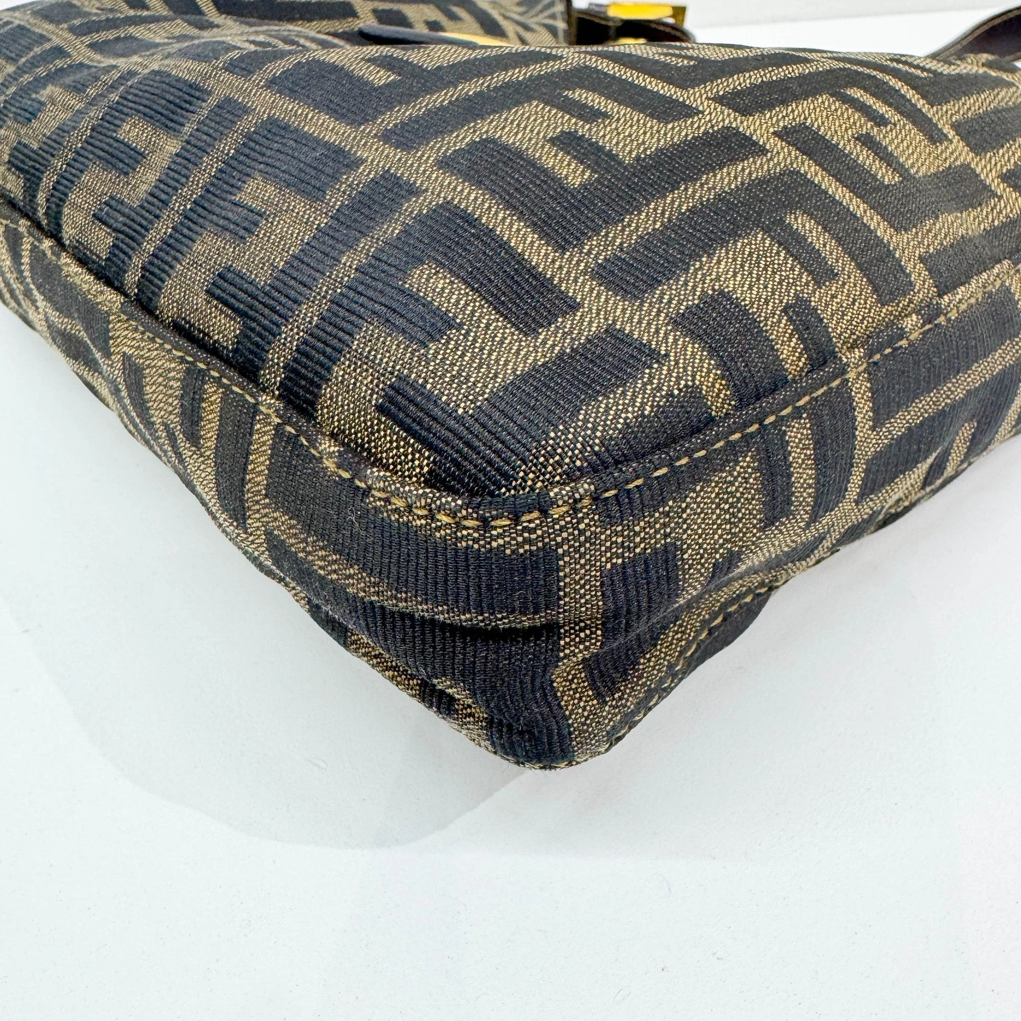 Brown Zucca Canvas Shoulder Bag - Image 10