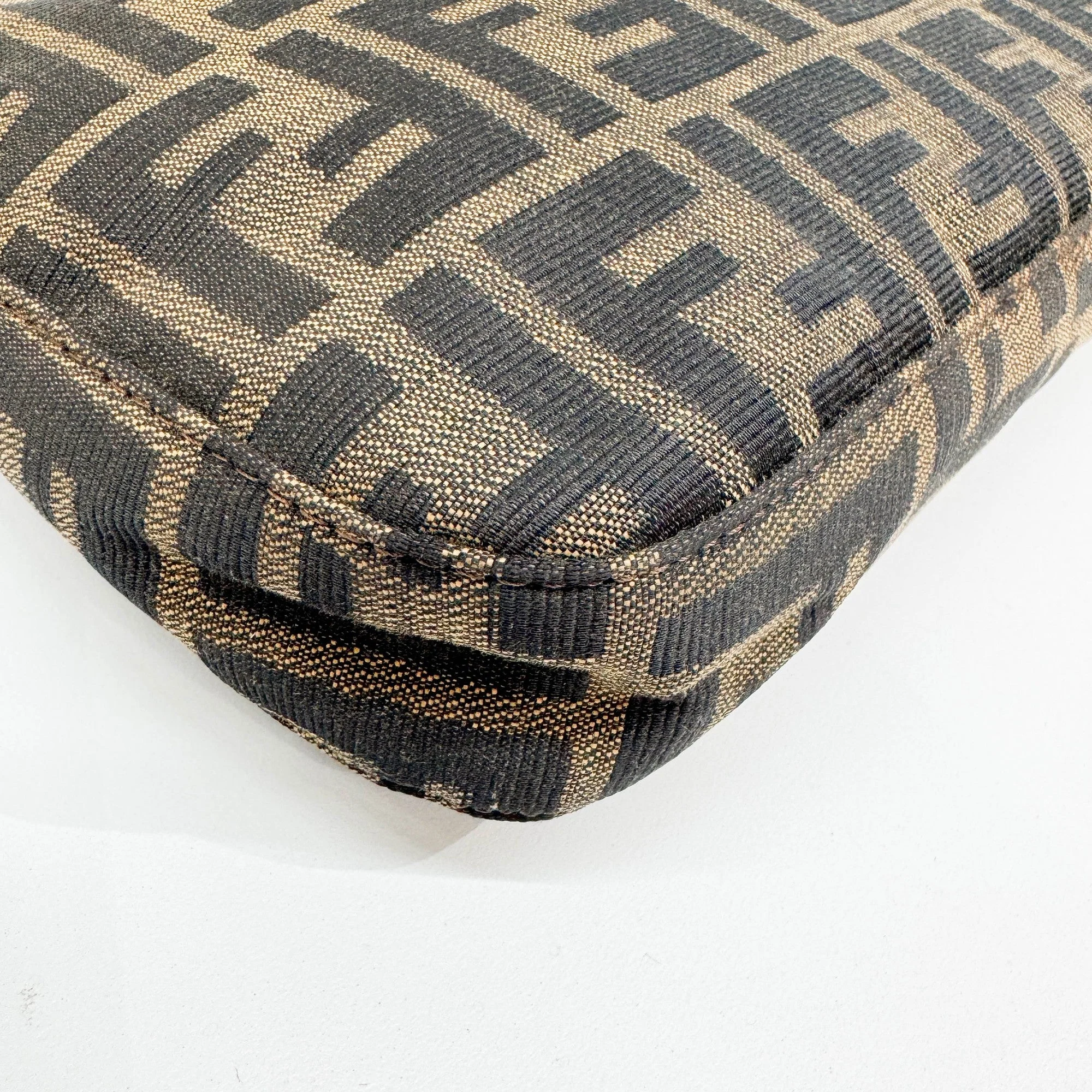 Brown Zucca Canvas Shoulder Bag - Image 11