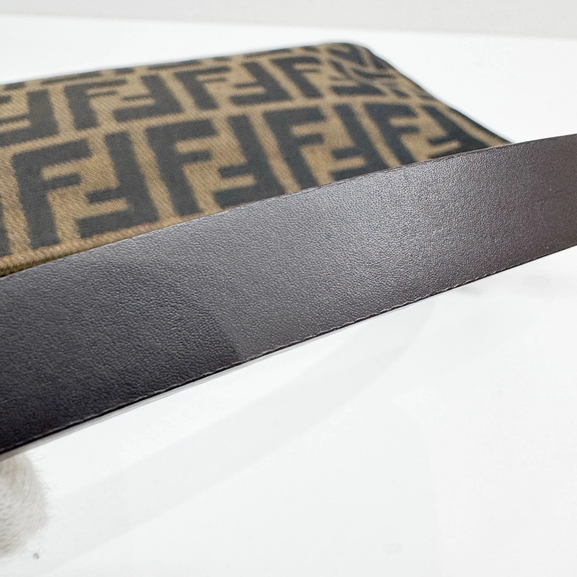 Brown Zucca Canvas Shoulder Bag - Image 8