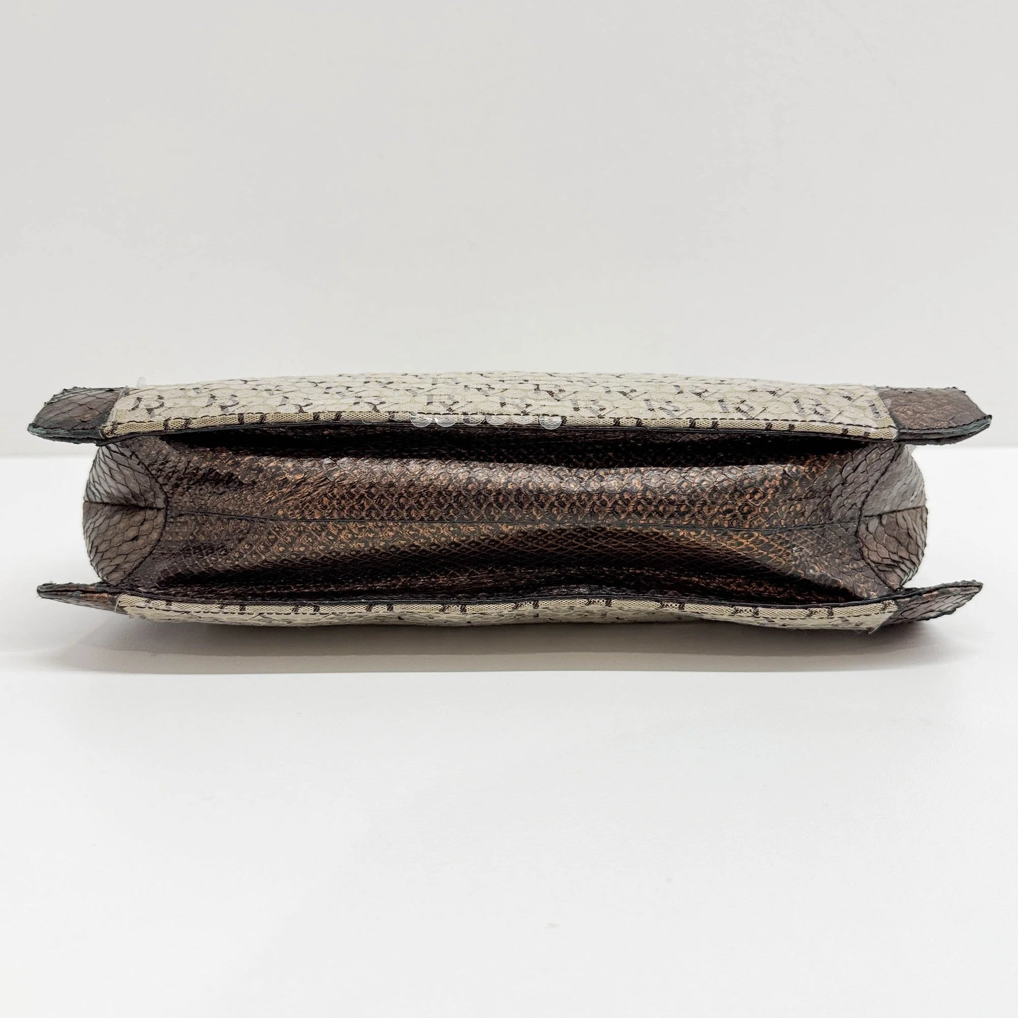 BV Canvas & Lizard Leather Shoulder Bag - Image 8