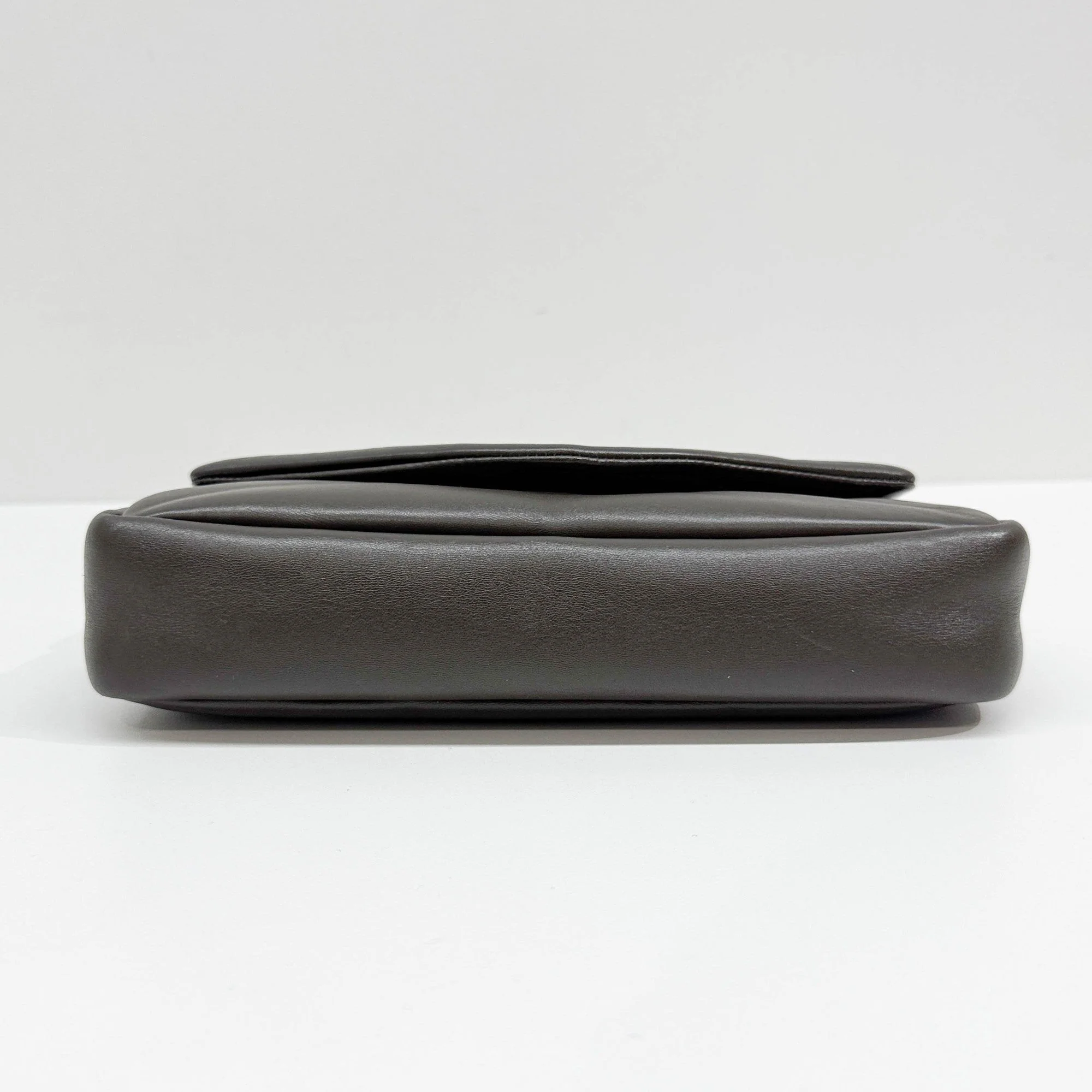 Calypso Light Musk Green Leather Shoulder Bag - Image 7