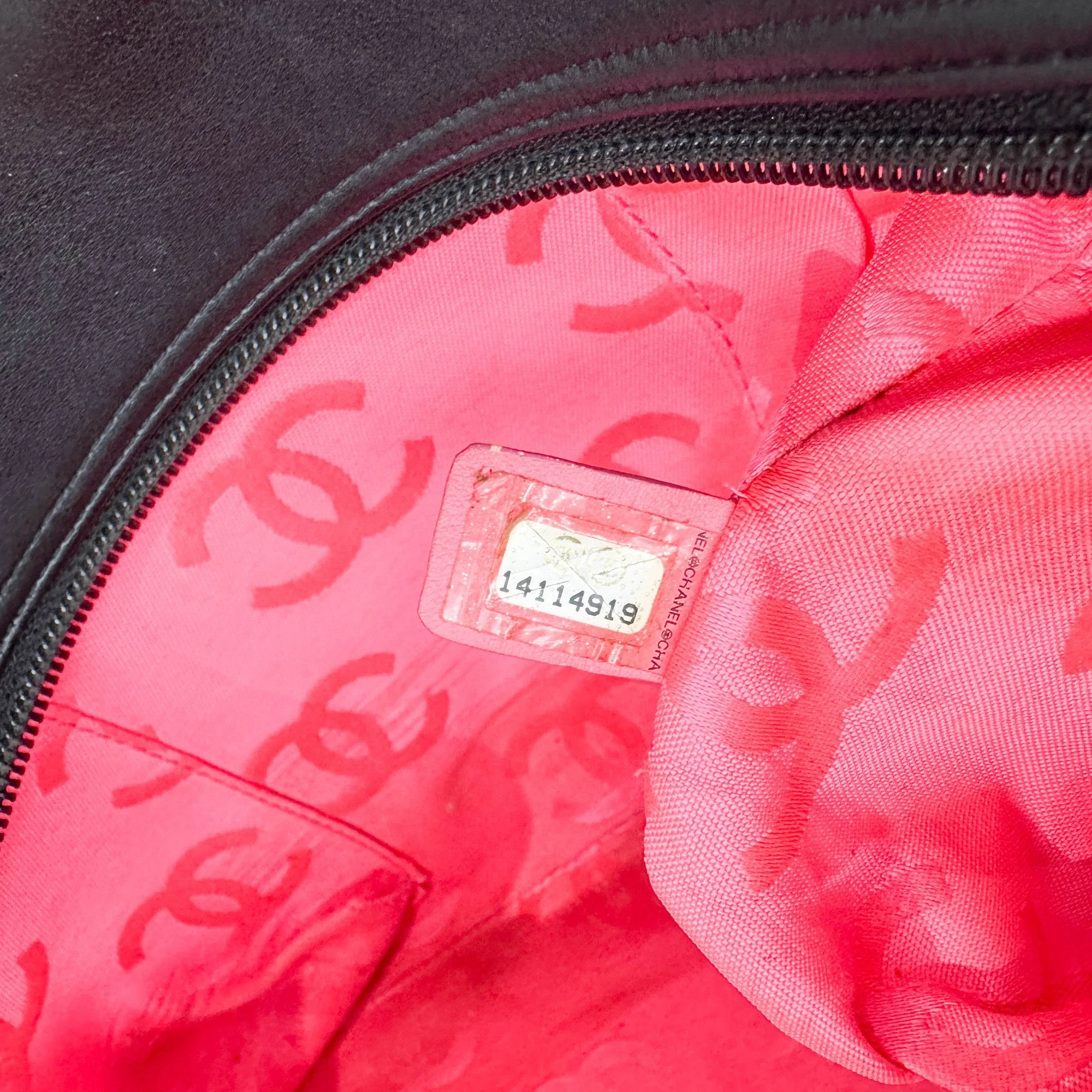 Cambon 2010-2011 Black Leather Shoulder Bag - Image 15